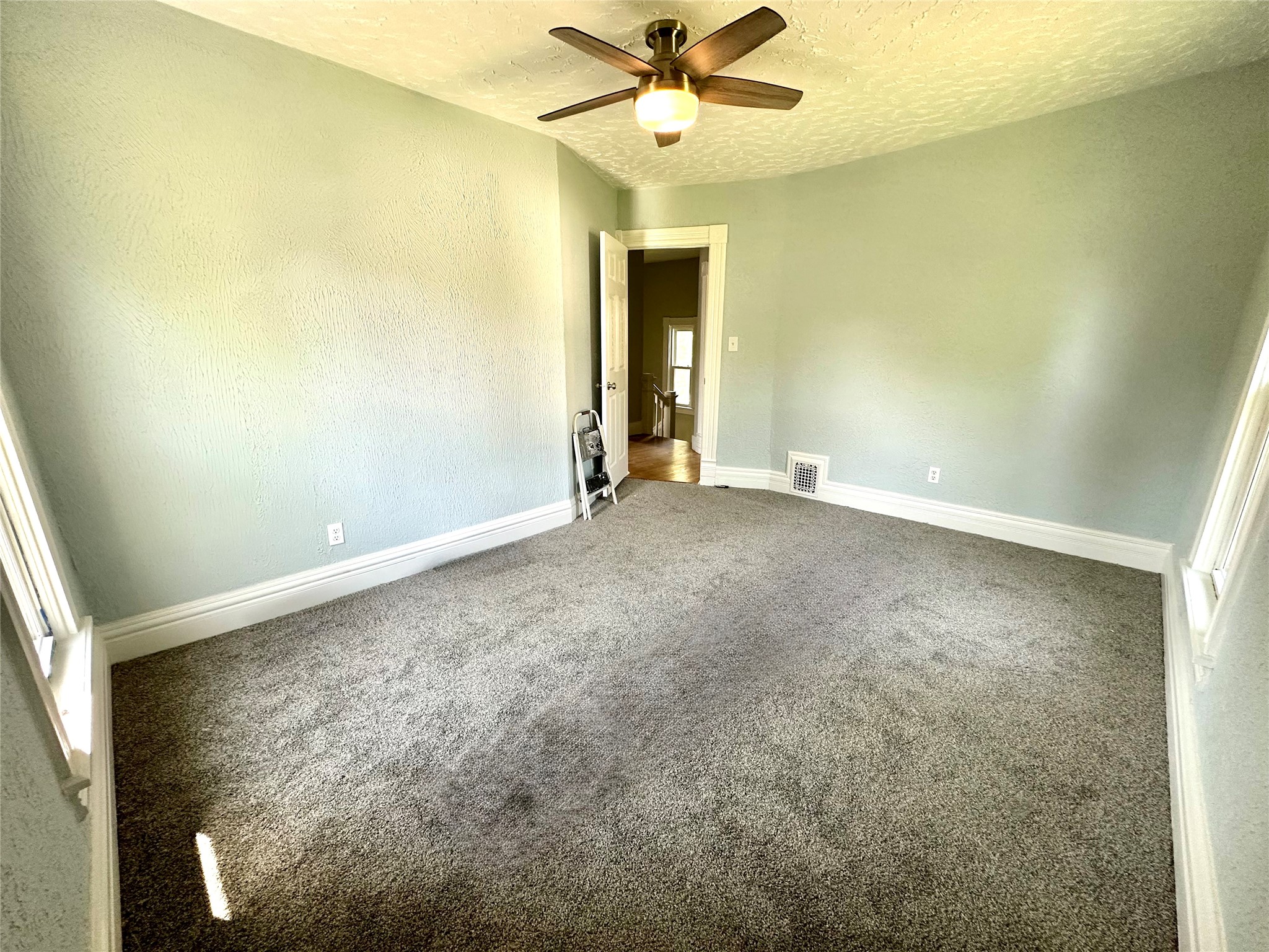1016 Elm Street Property Photo 30