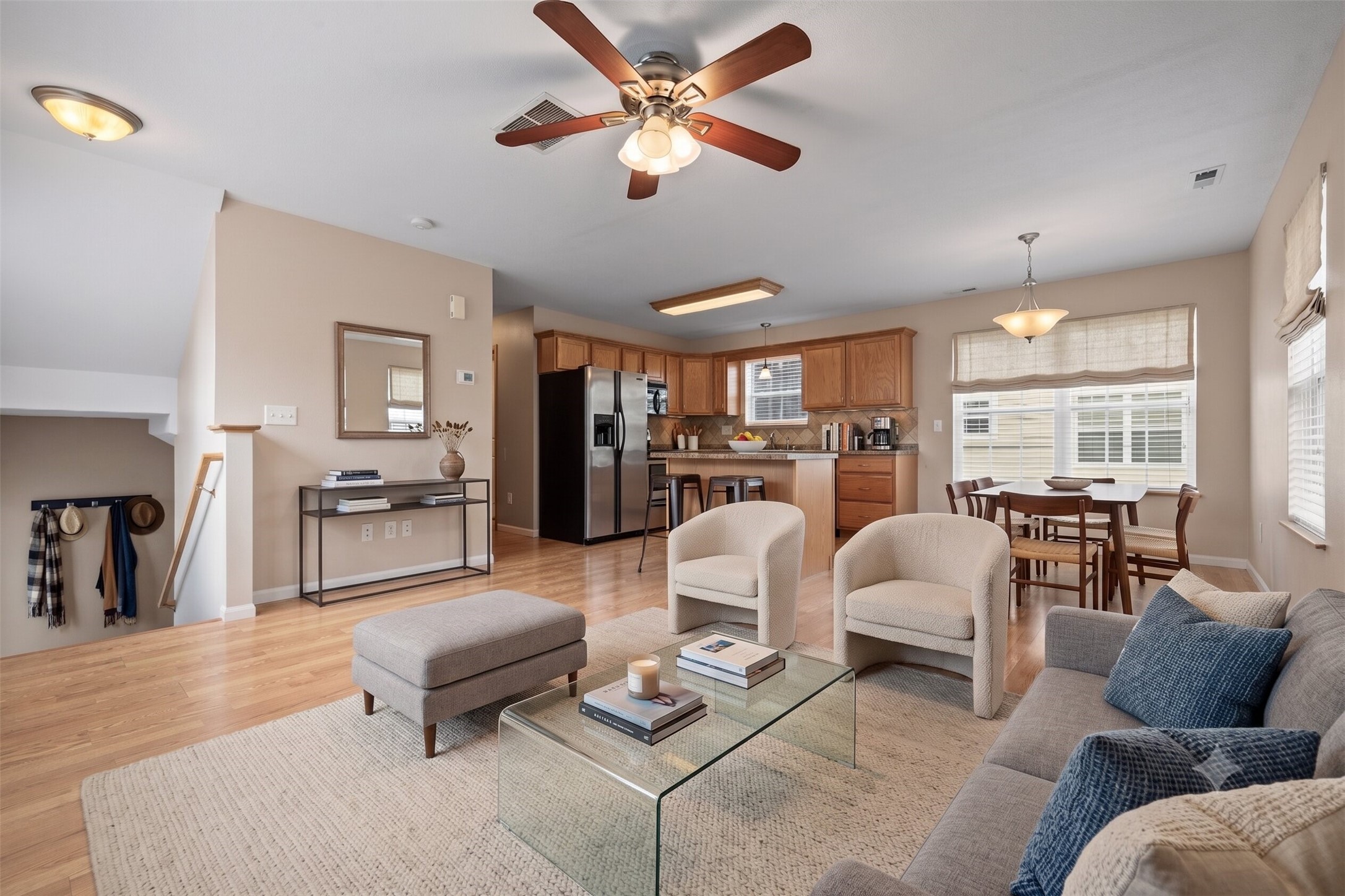 15208 Greenbelt Drive Property Photo 2
