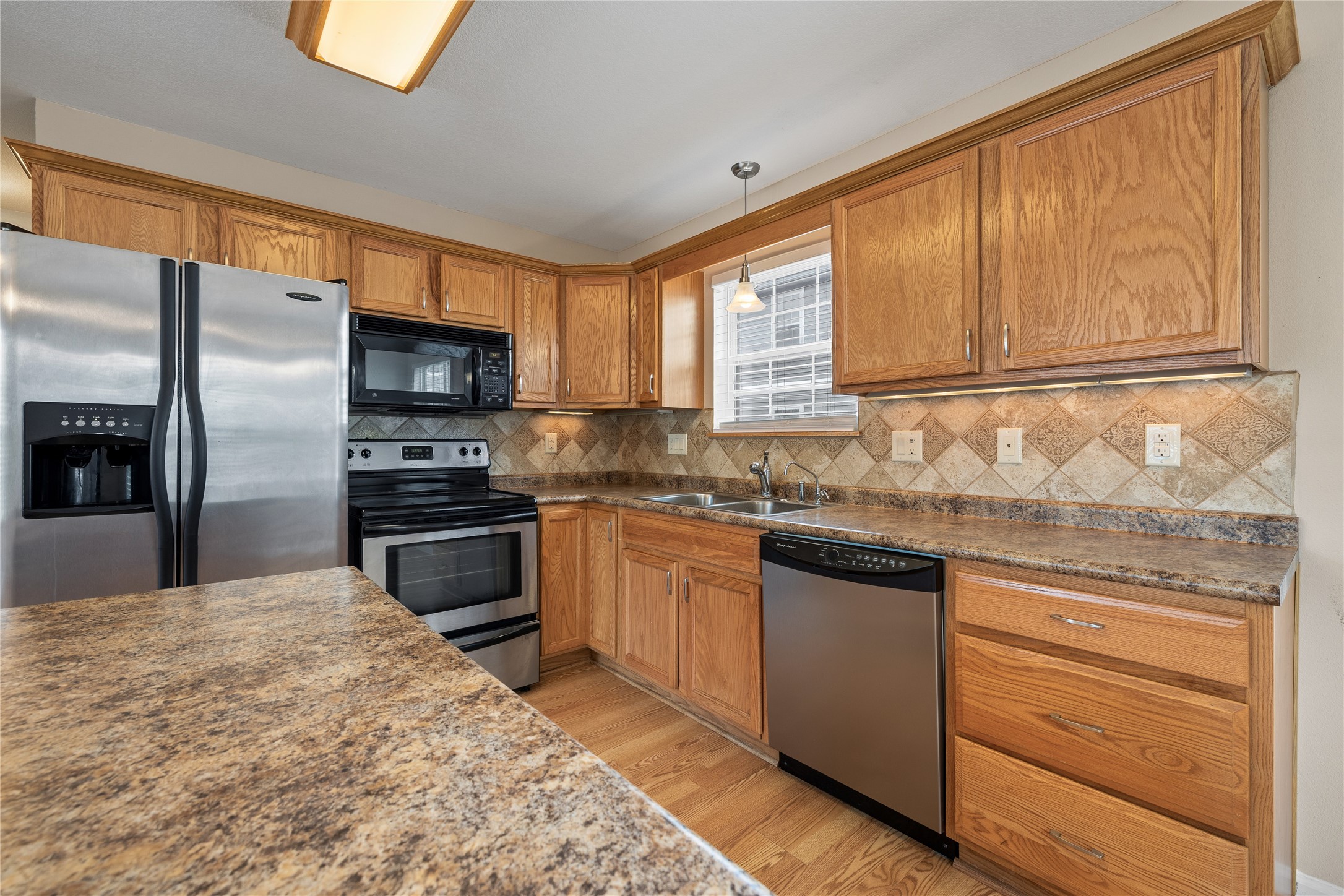 15208 Greenbelt Drive Property Photo 3