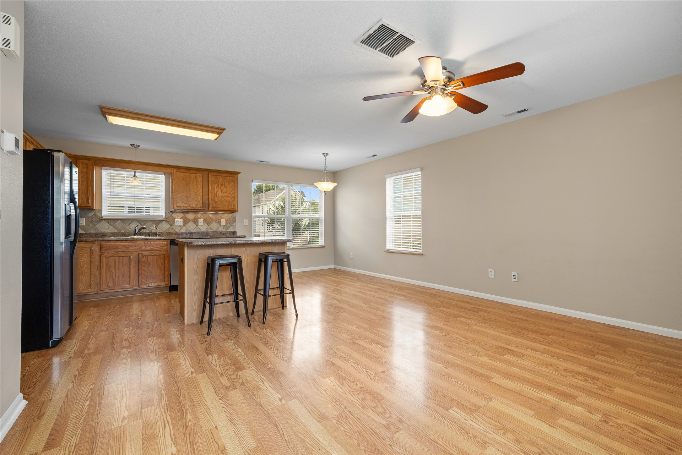 15208 Greenbelt Drive Property Photo 9