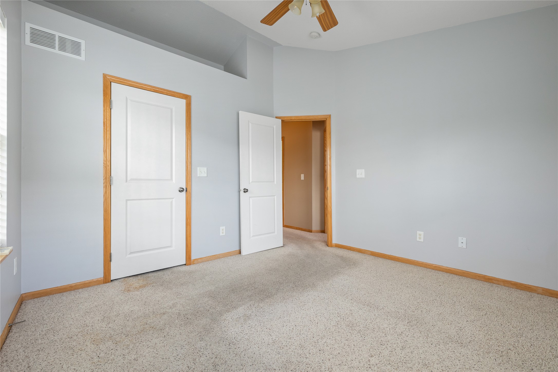 15208 Greenbelt Drive Property Photo 14