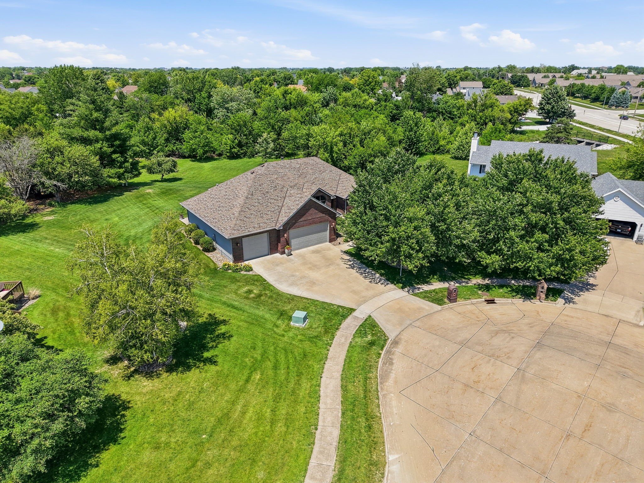 1026 Ne Aspen Circle Property Photo 32