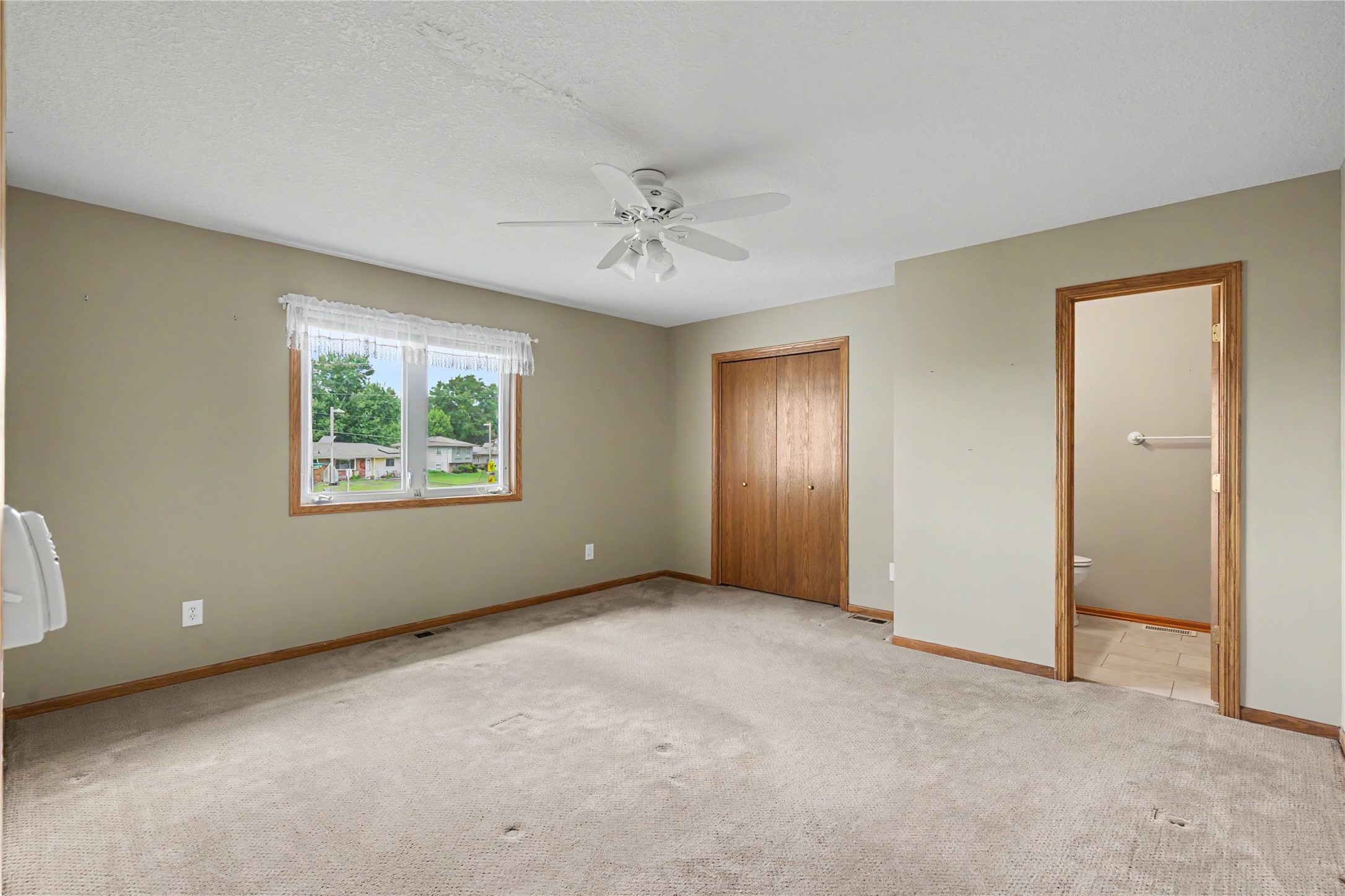 604 Se Tower Court Property Photo 9