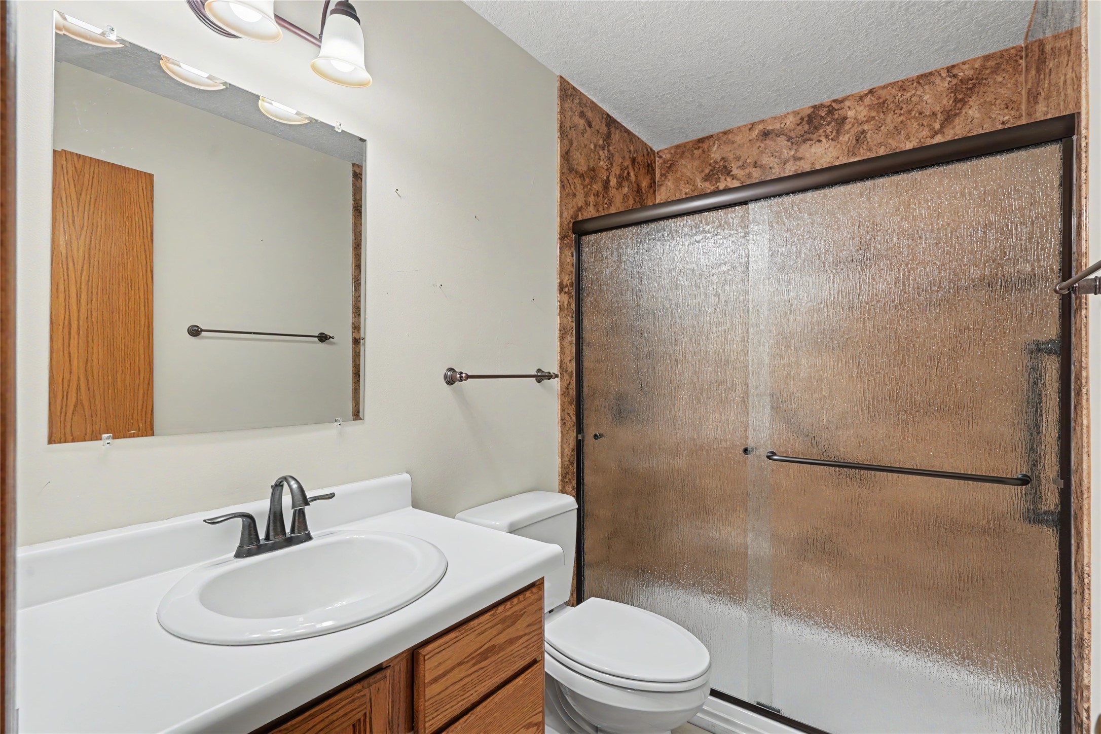 604 Se Tower Court Property Photo 13