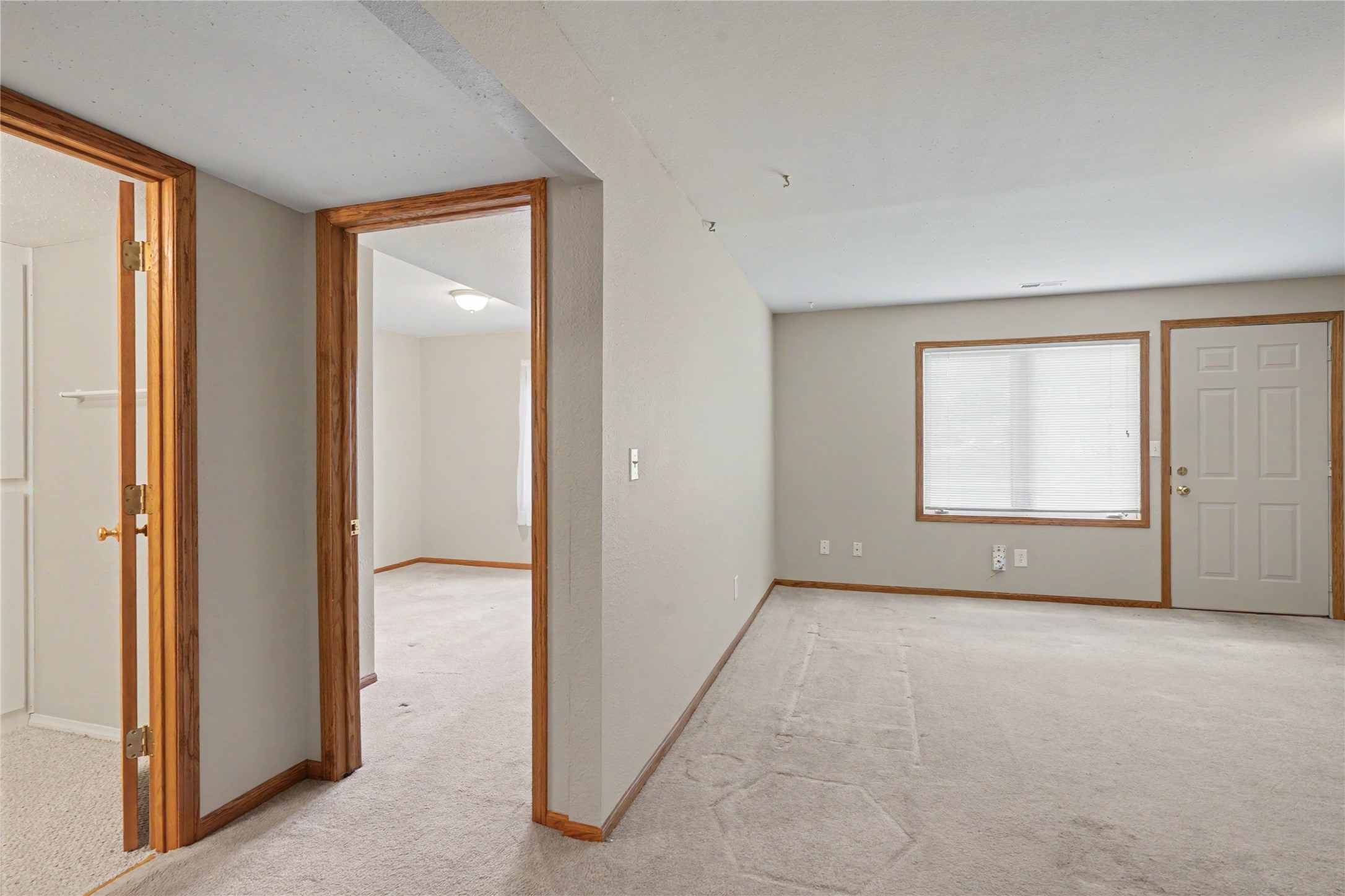 604 Se Tower Court Property Photo 17