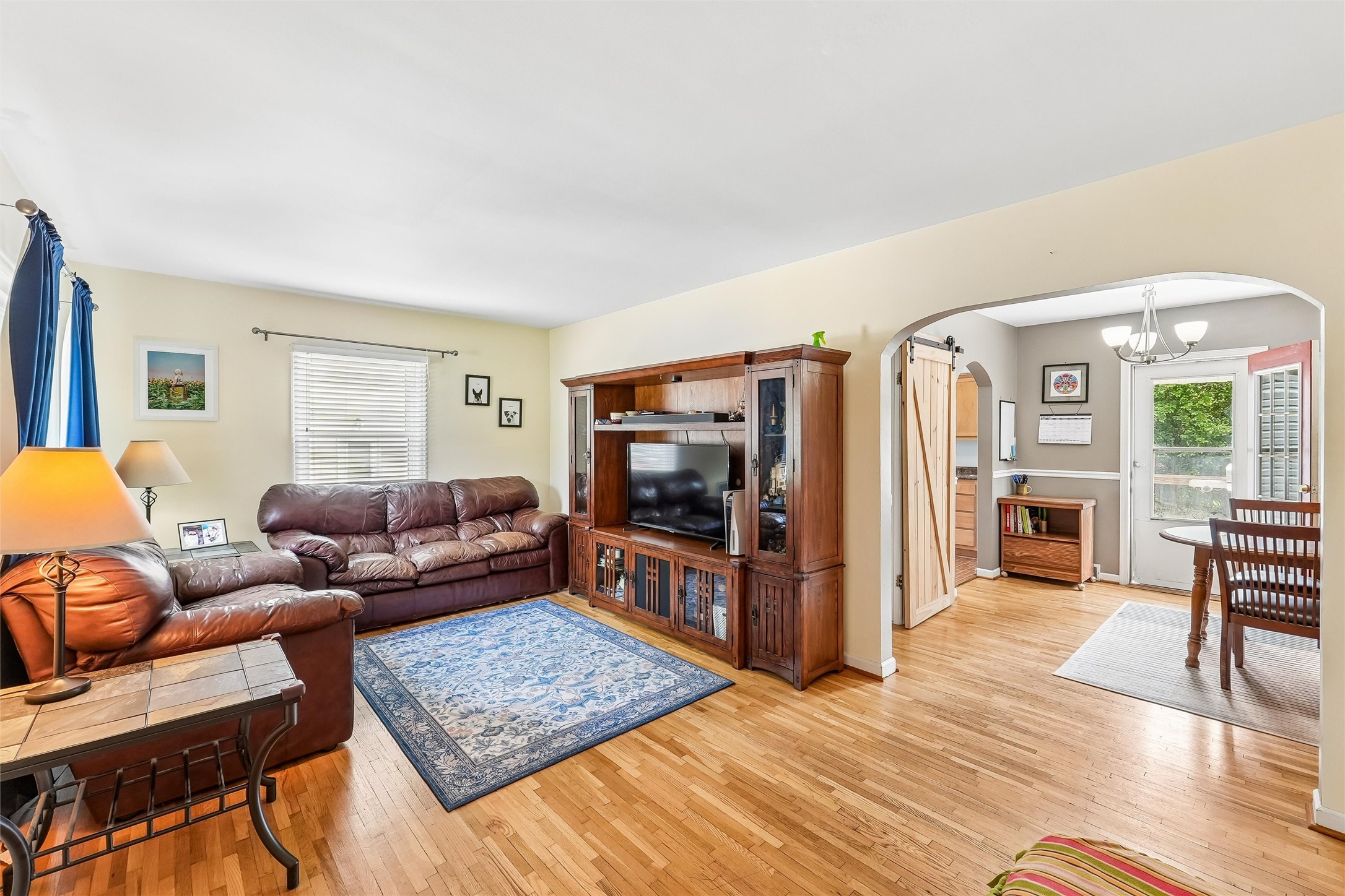 2501 49th Street Property Photo 3