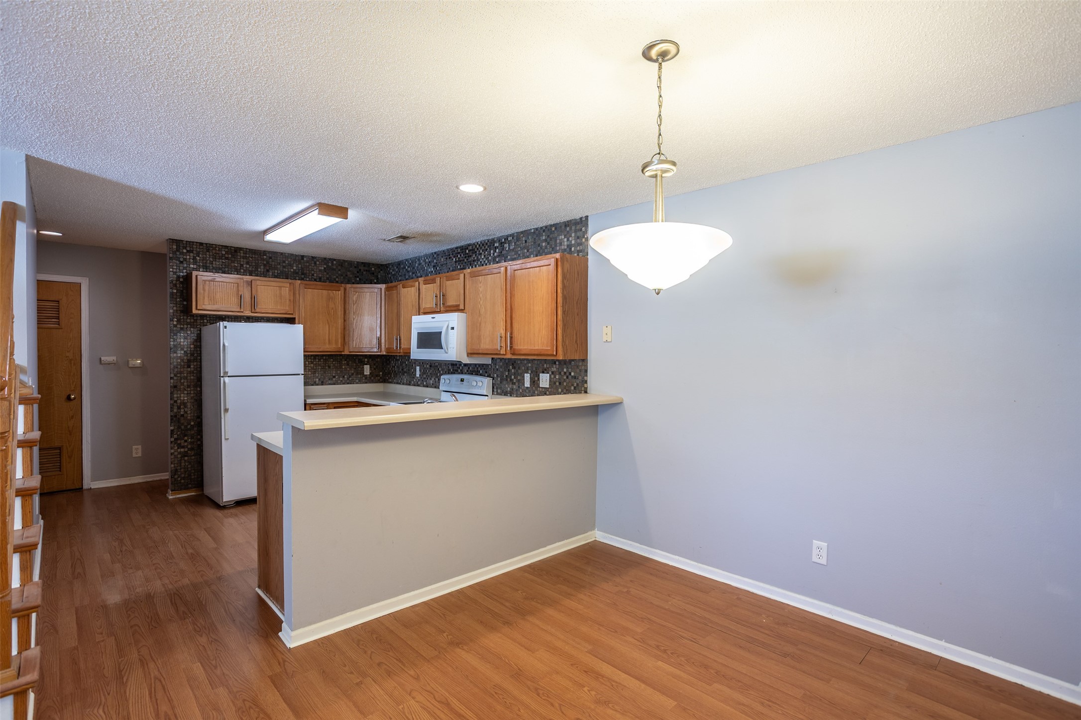 1529 Se Delaware Avenue 7 Property Photo 6