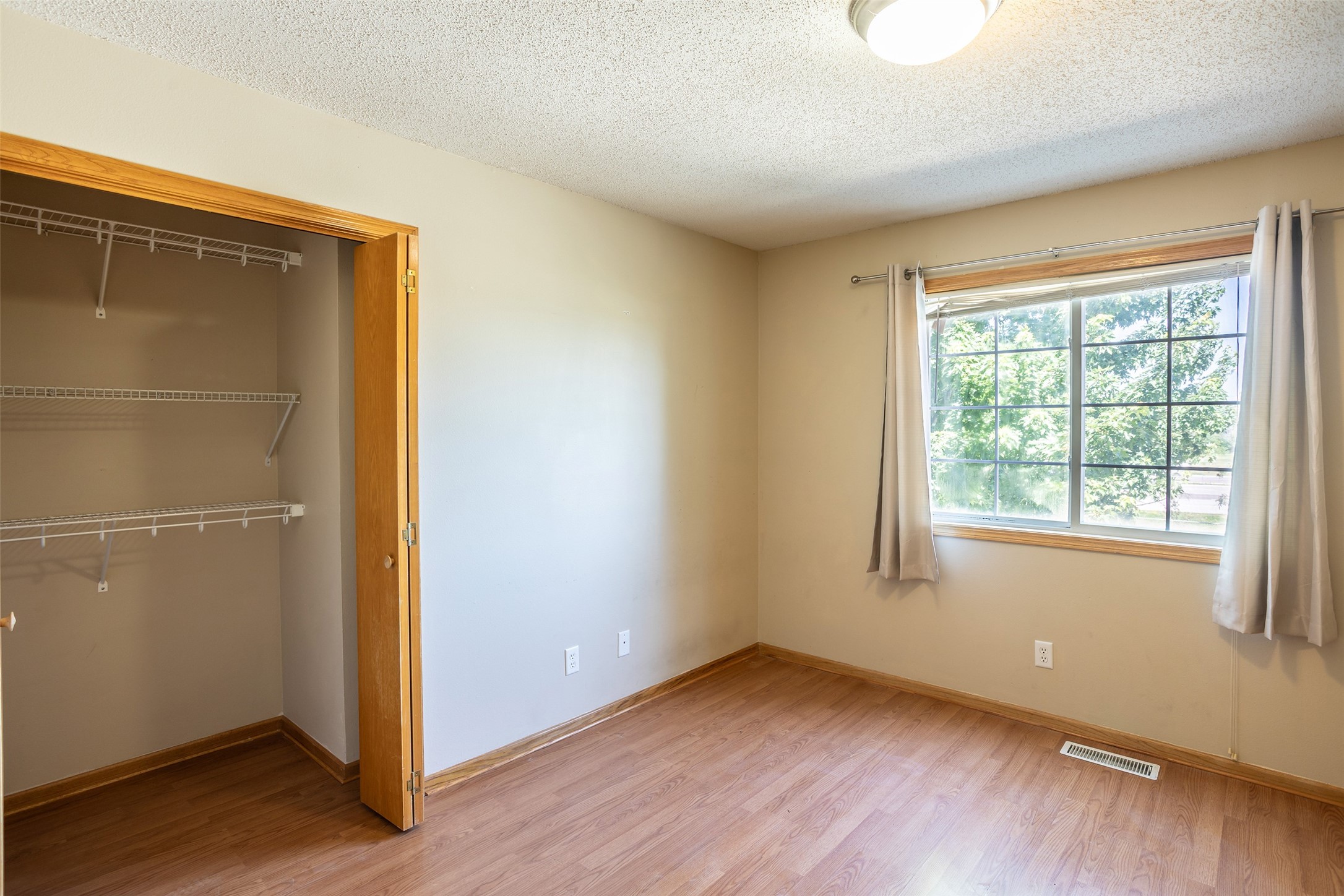 1529 Se Delaware Avenue 7 Property Photo 10