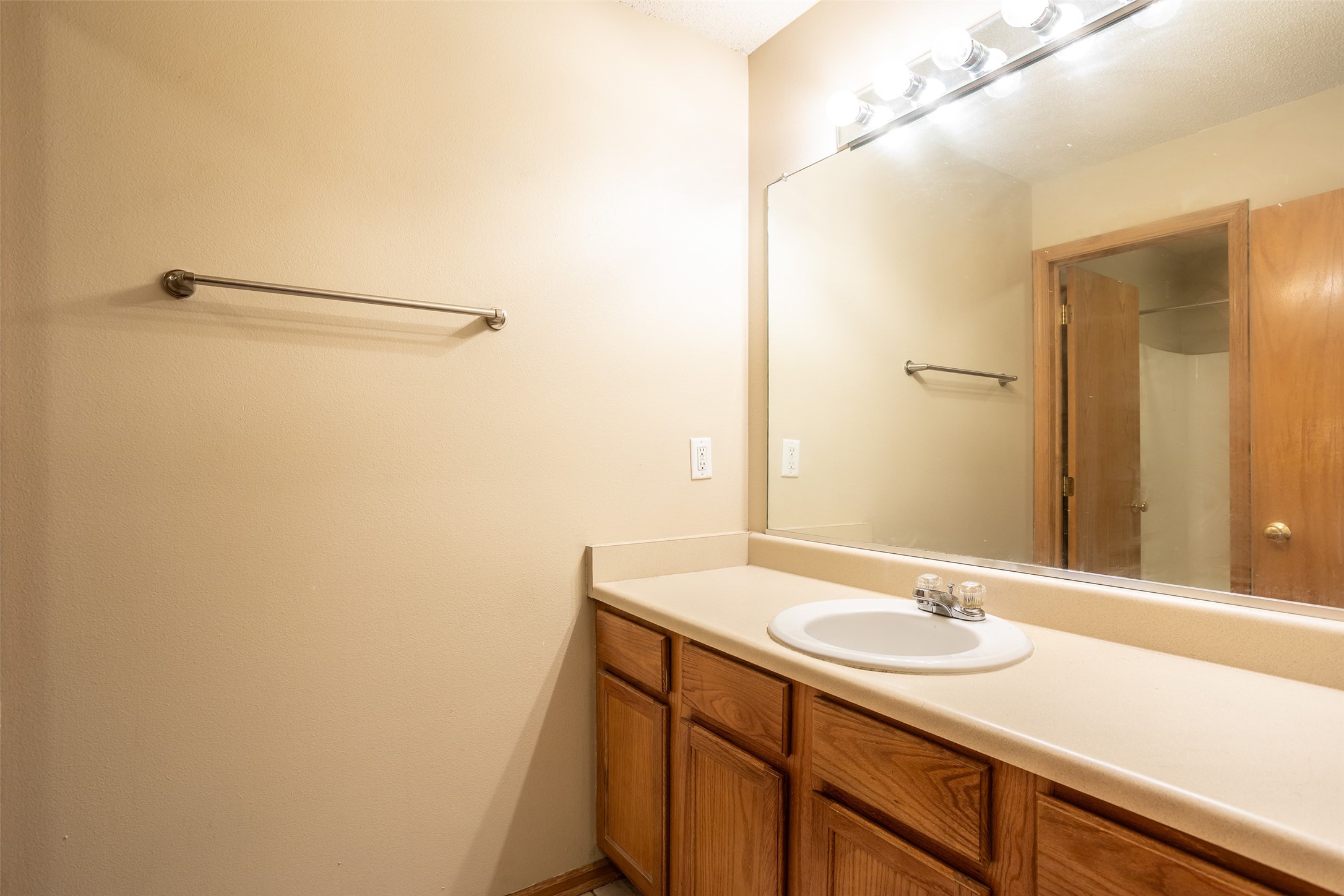 1529 Se Delaware Avenue 7 Property Photo 16