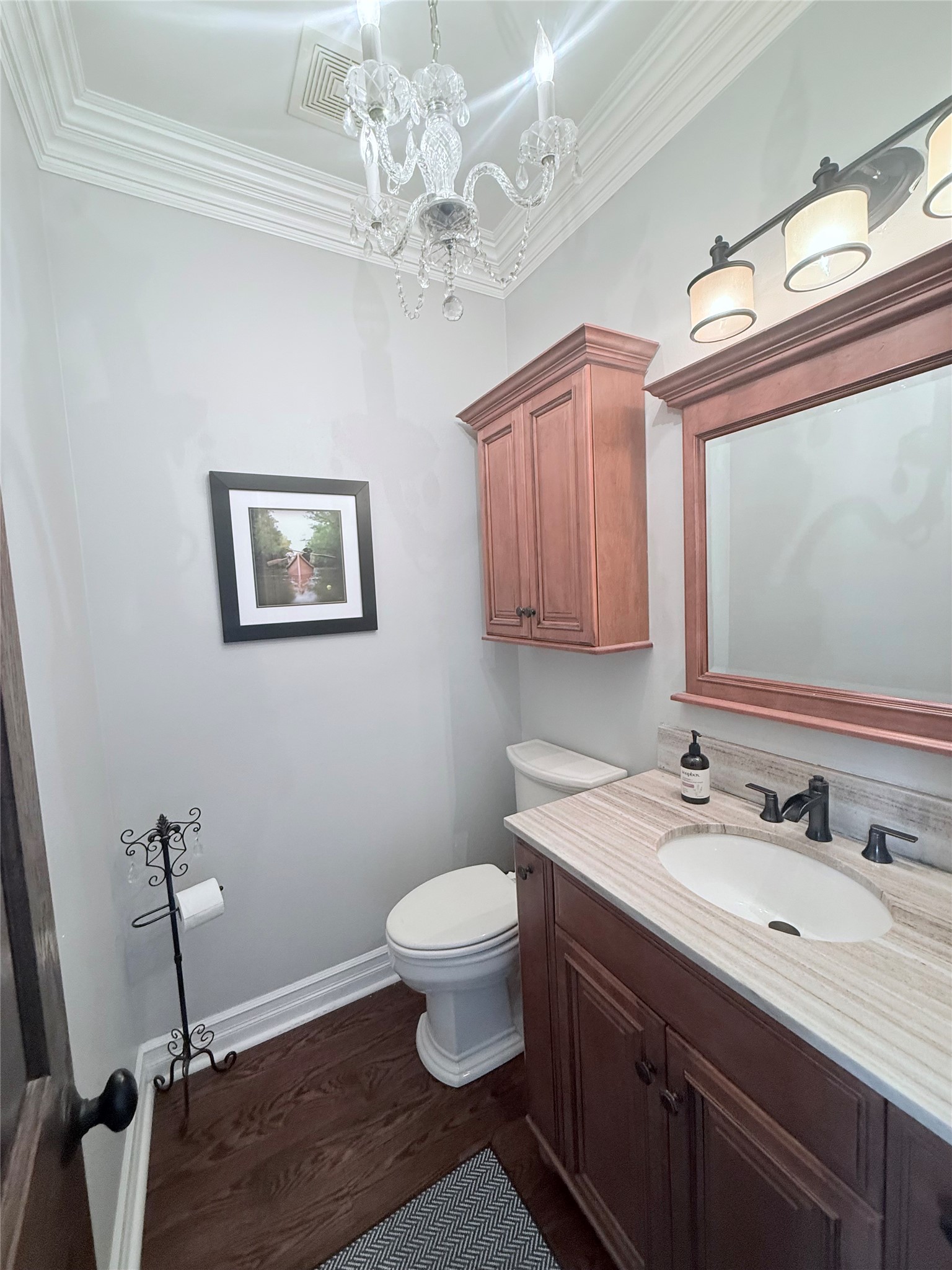 902 Ne Lake View Drive Property Photo 16
