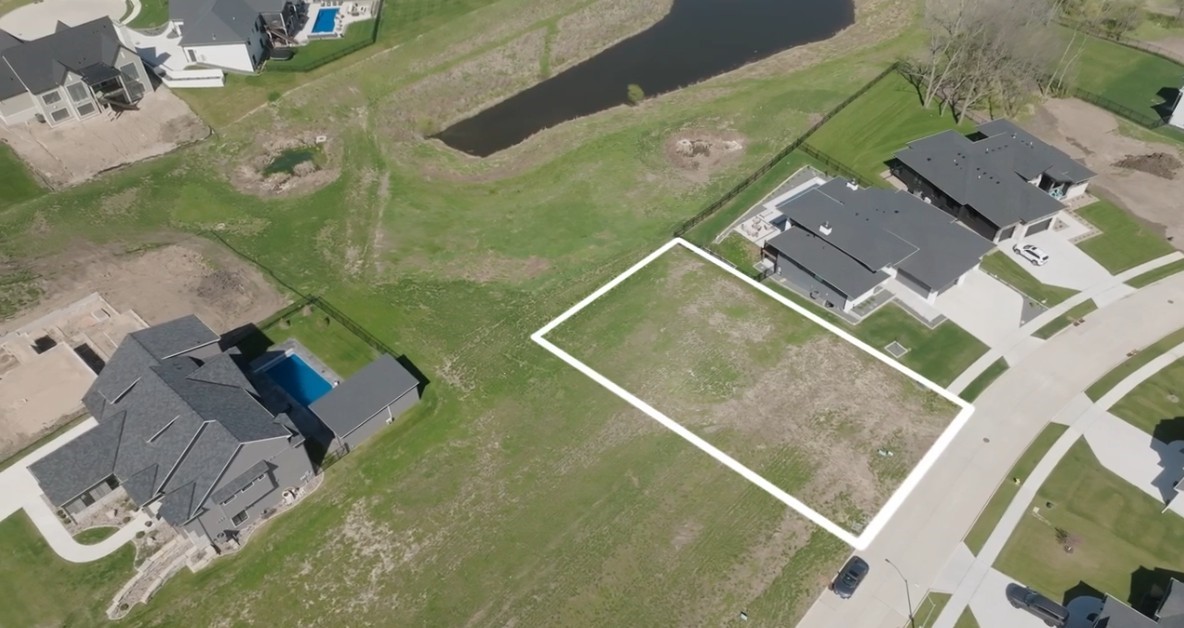 18261 Hidden Knoll Property Photo 4