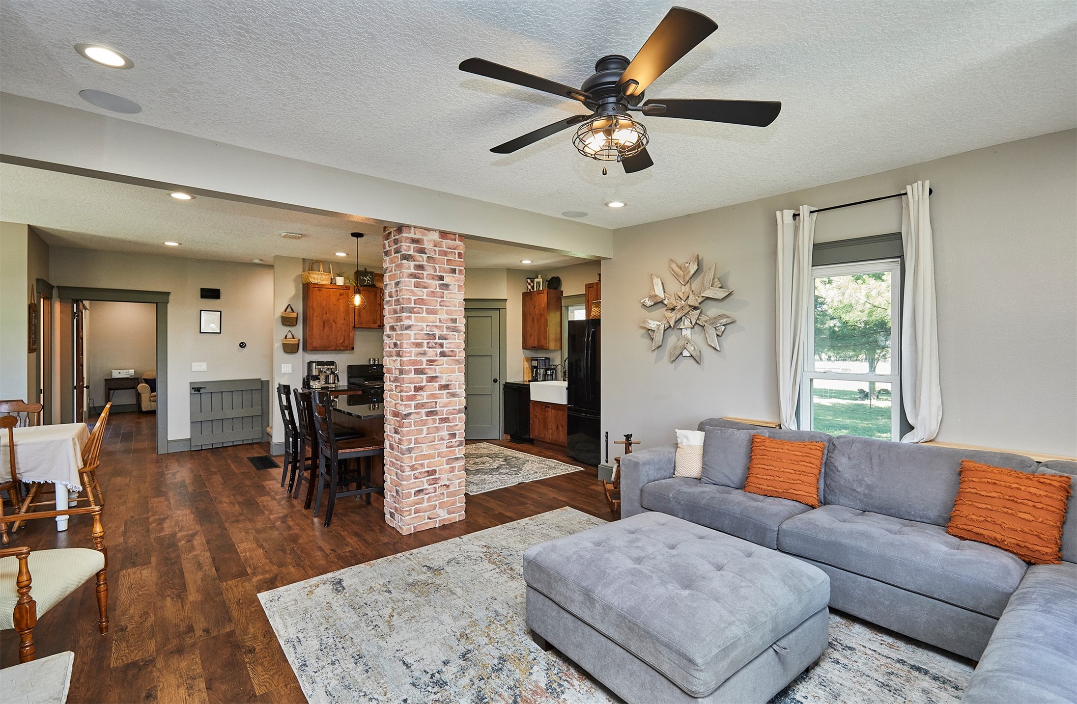 18511 B Avenue Property Photo 10