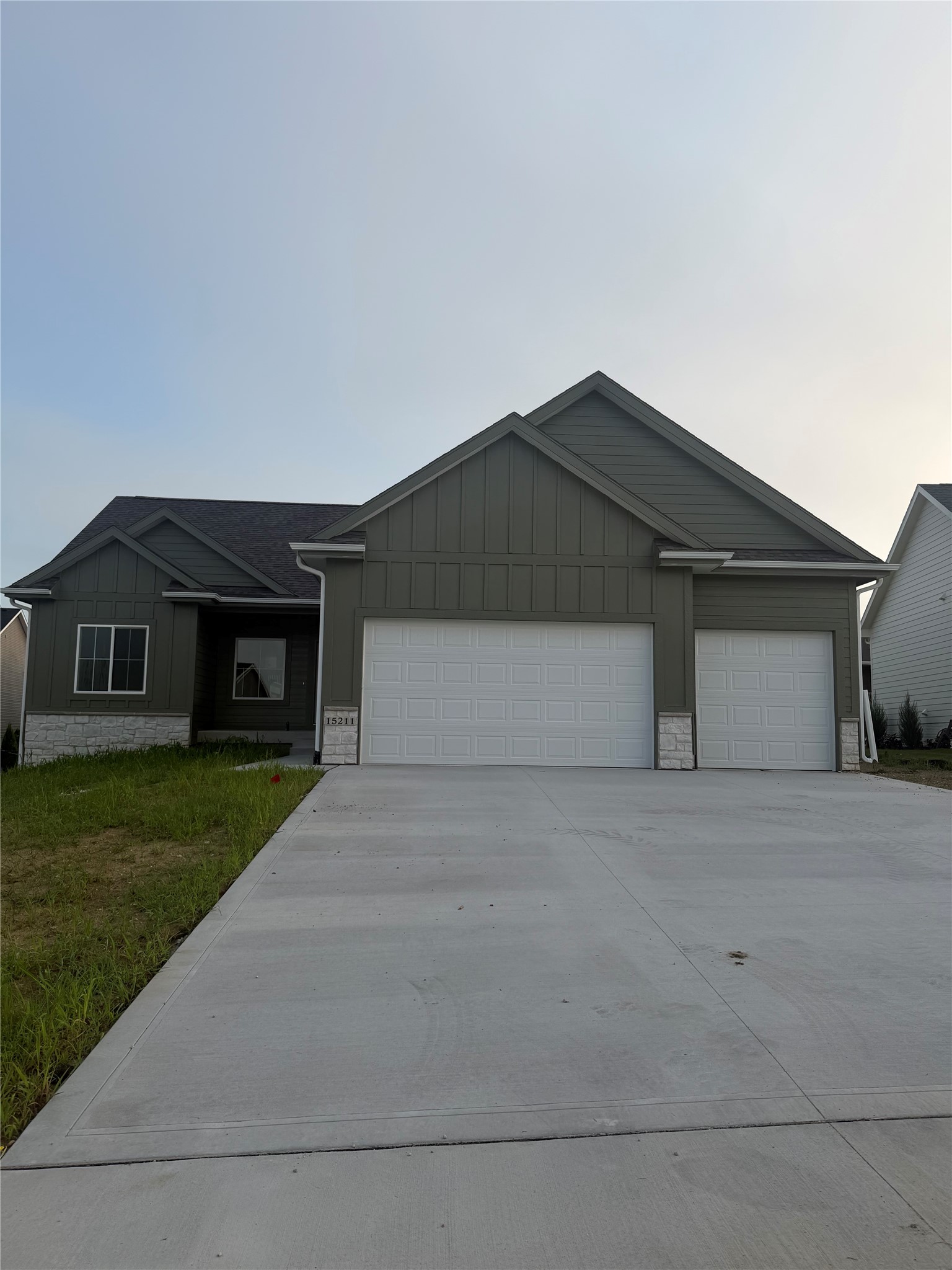 15211 Springbrook Trail Property Photo 1