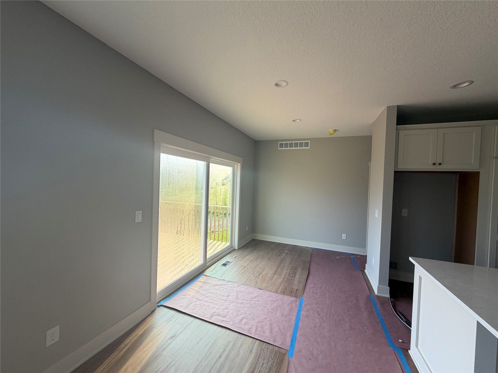 15211 Springbrook Trail Property Photo 5