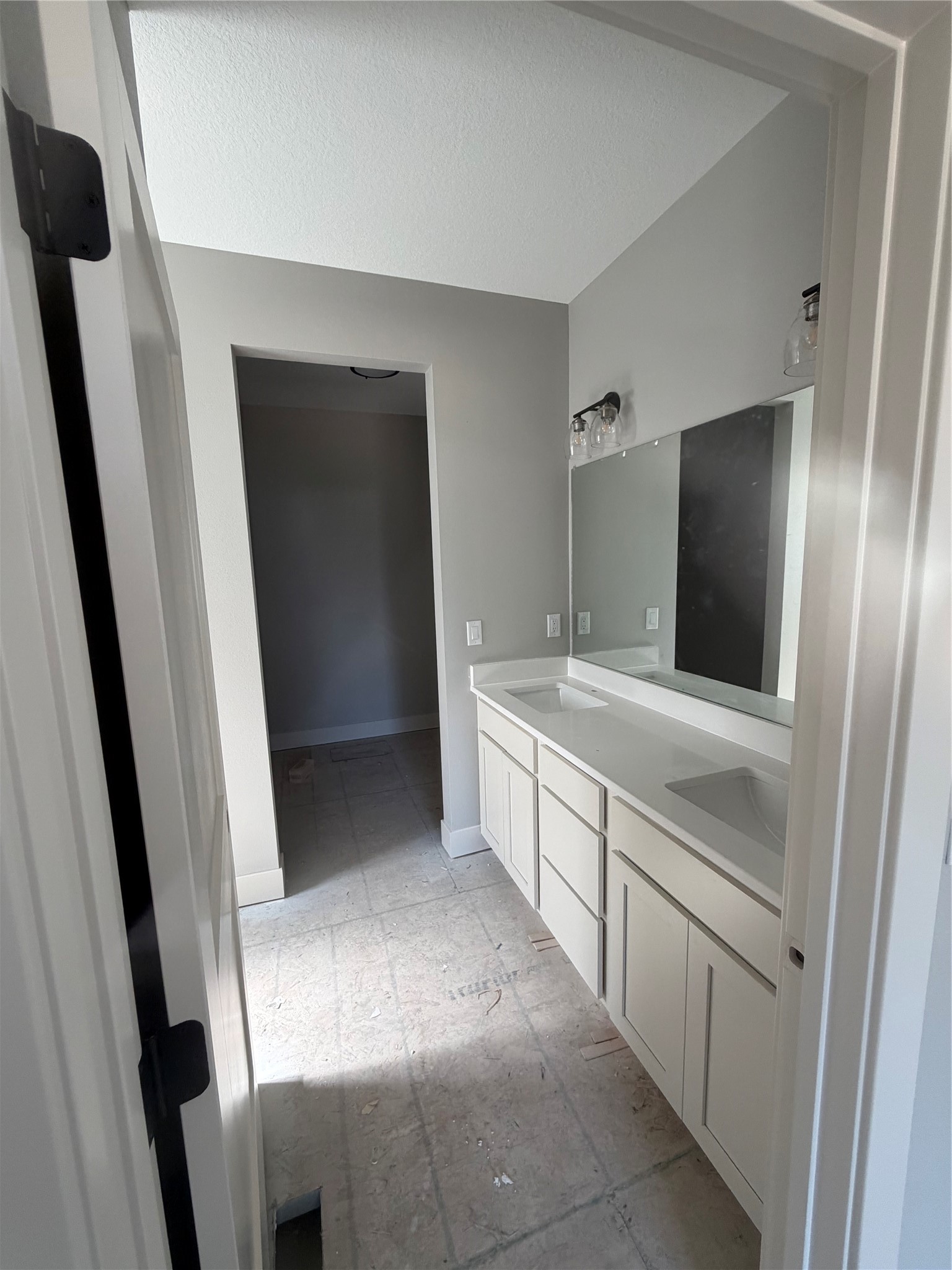 15211 Springbrook Trail Property Photo 8