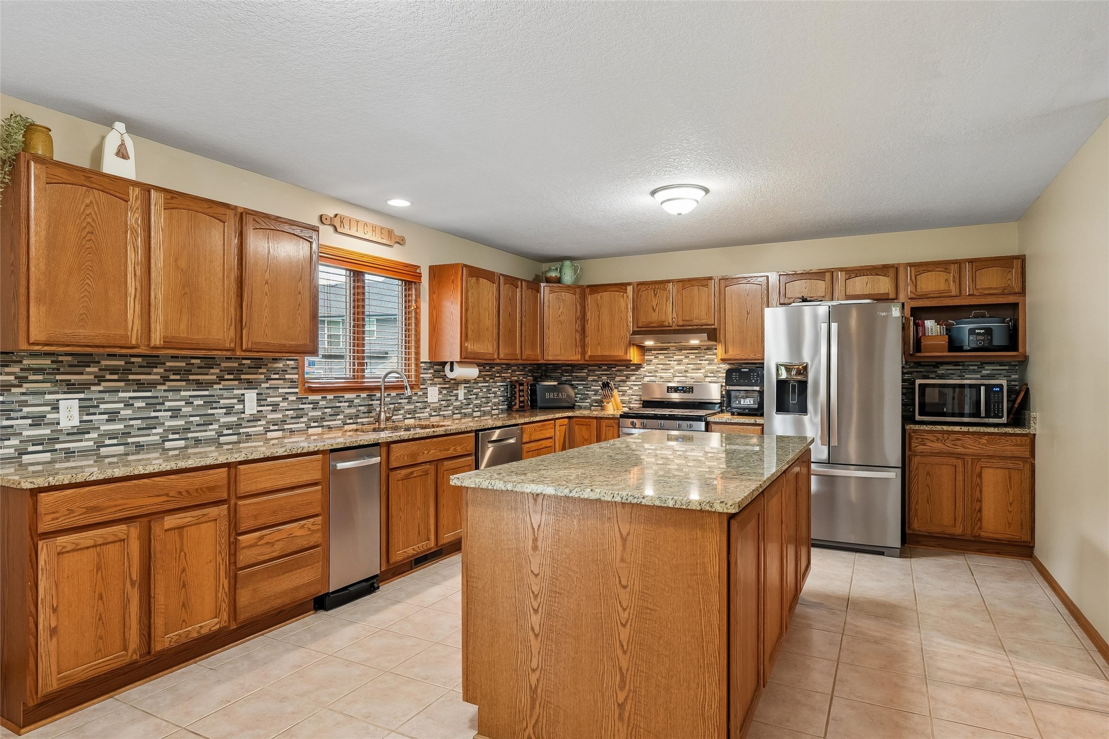 3106 E Spring Street Property Photo 11