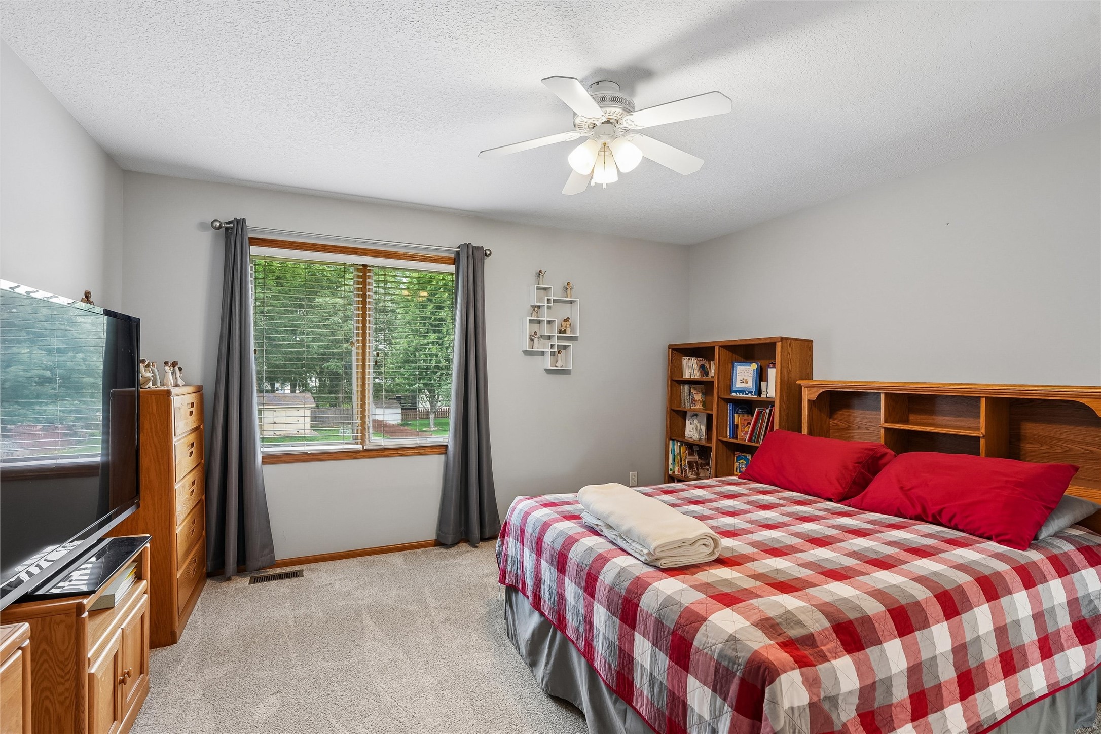 3106 E Spring Street Property Photo 20