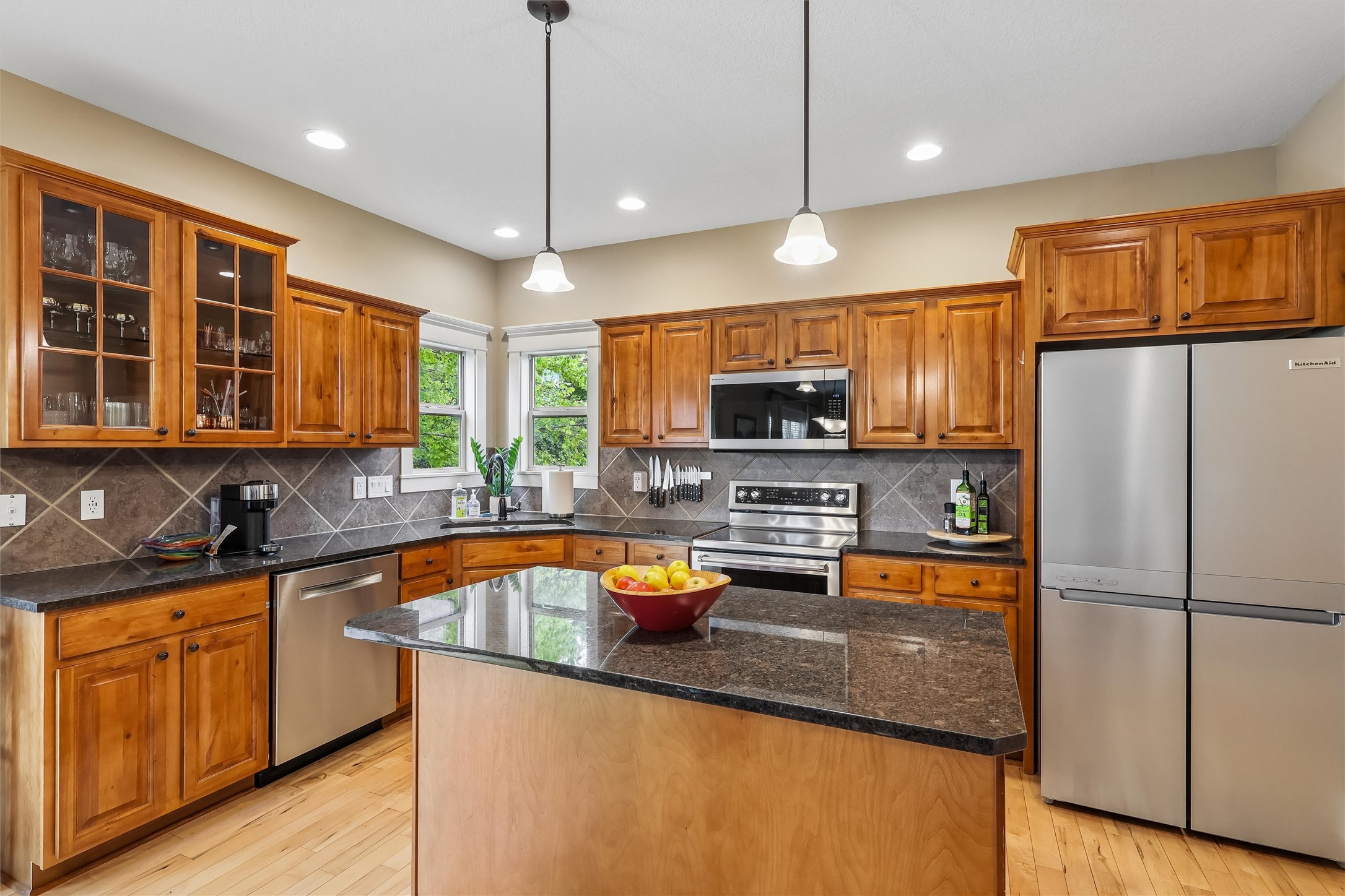 16651 Oakbrook Drive Property Photo 4