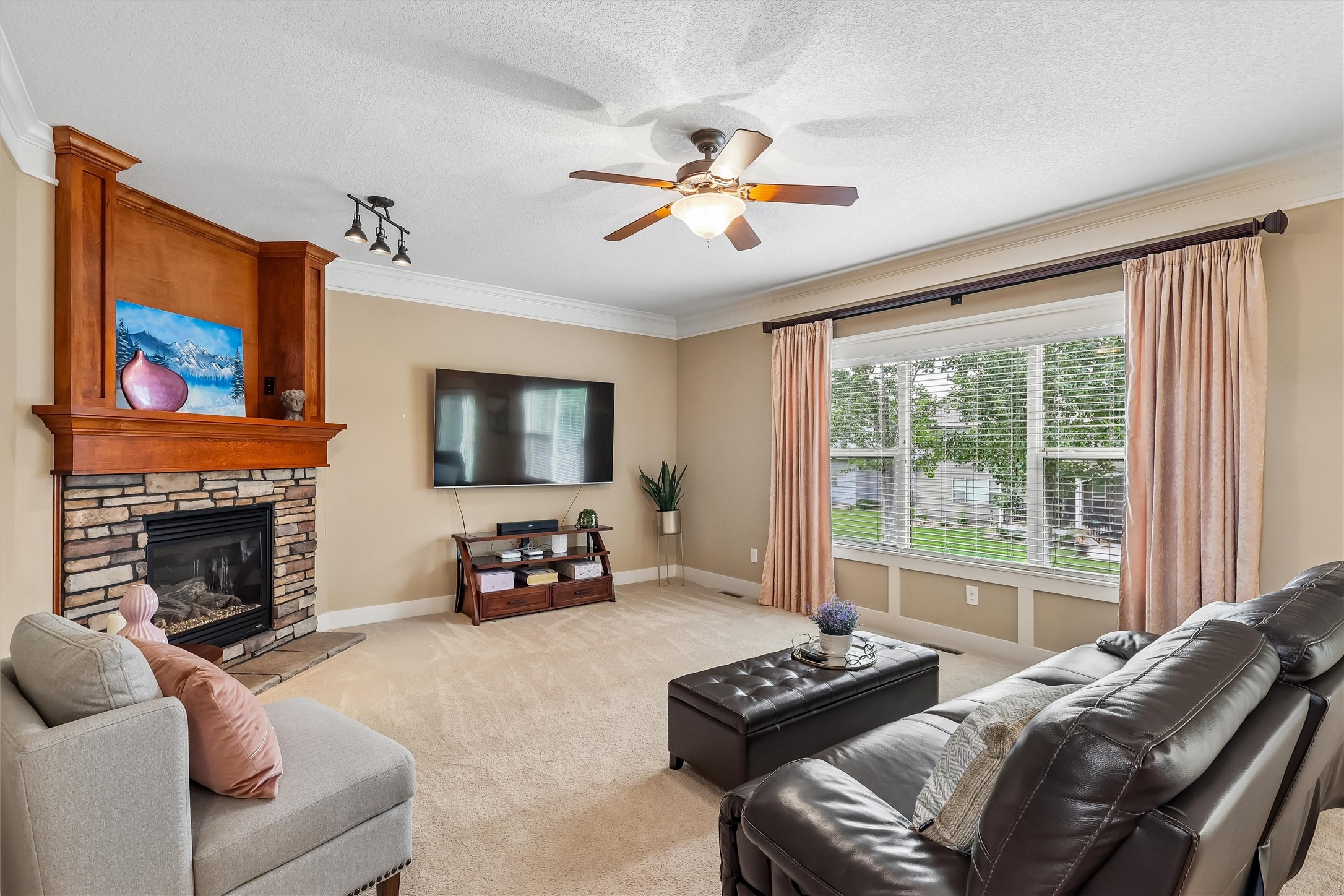 16651 Oakbrook Drive Property Photo 7