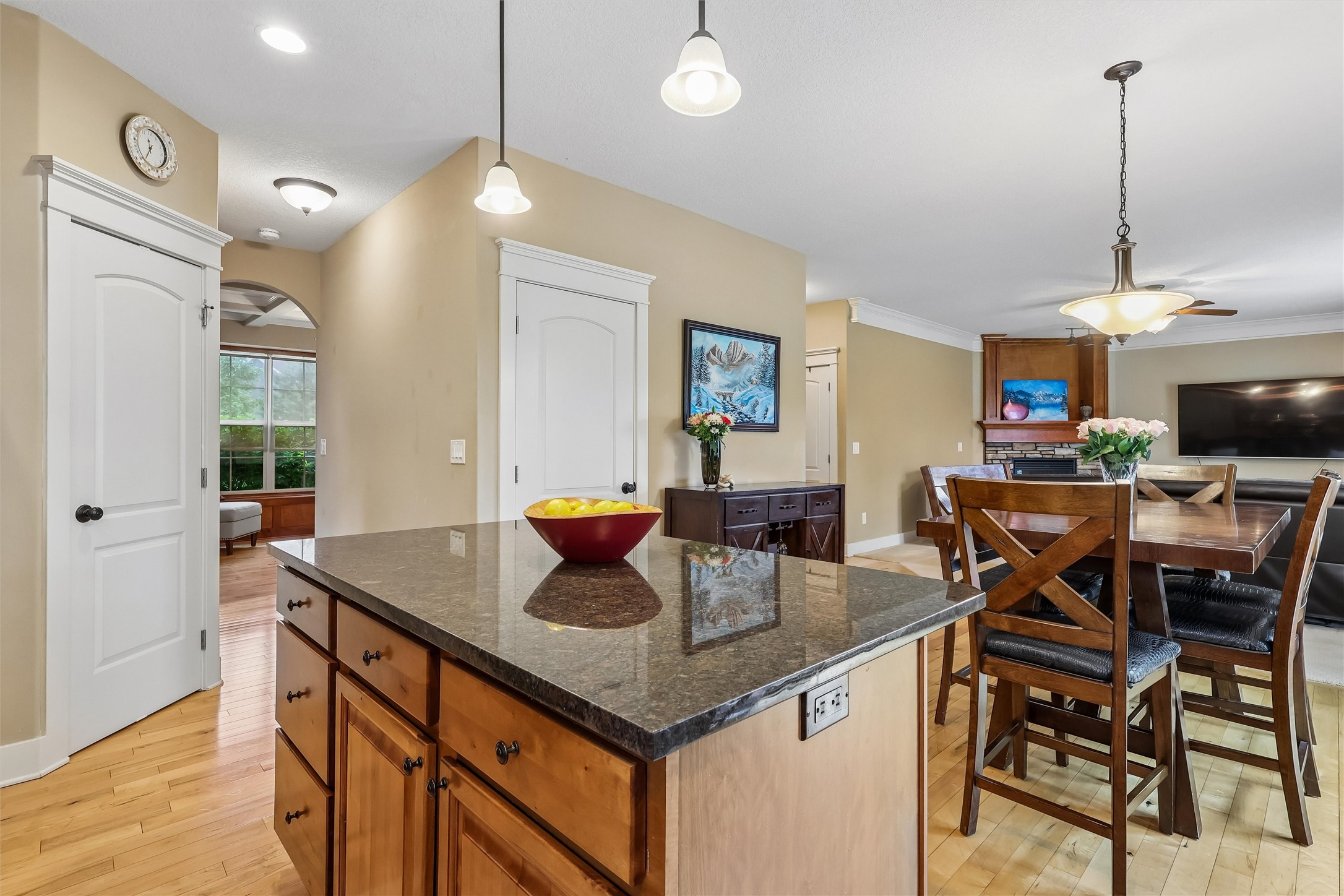16651 Oakbrook Drive Property Photo 12
