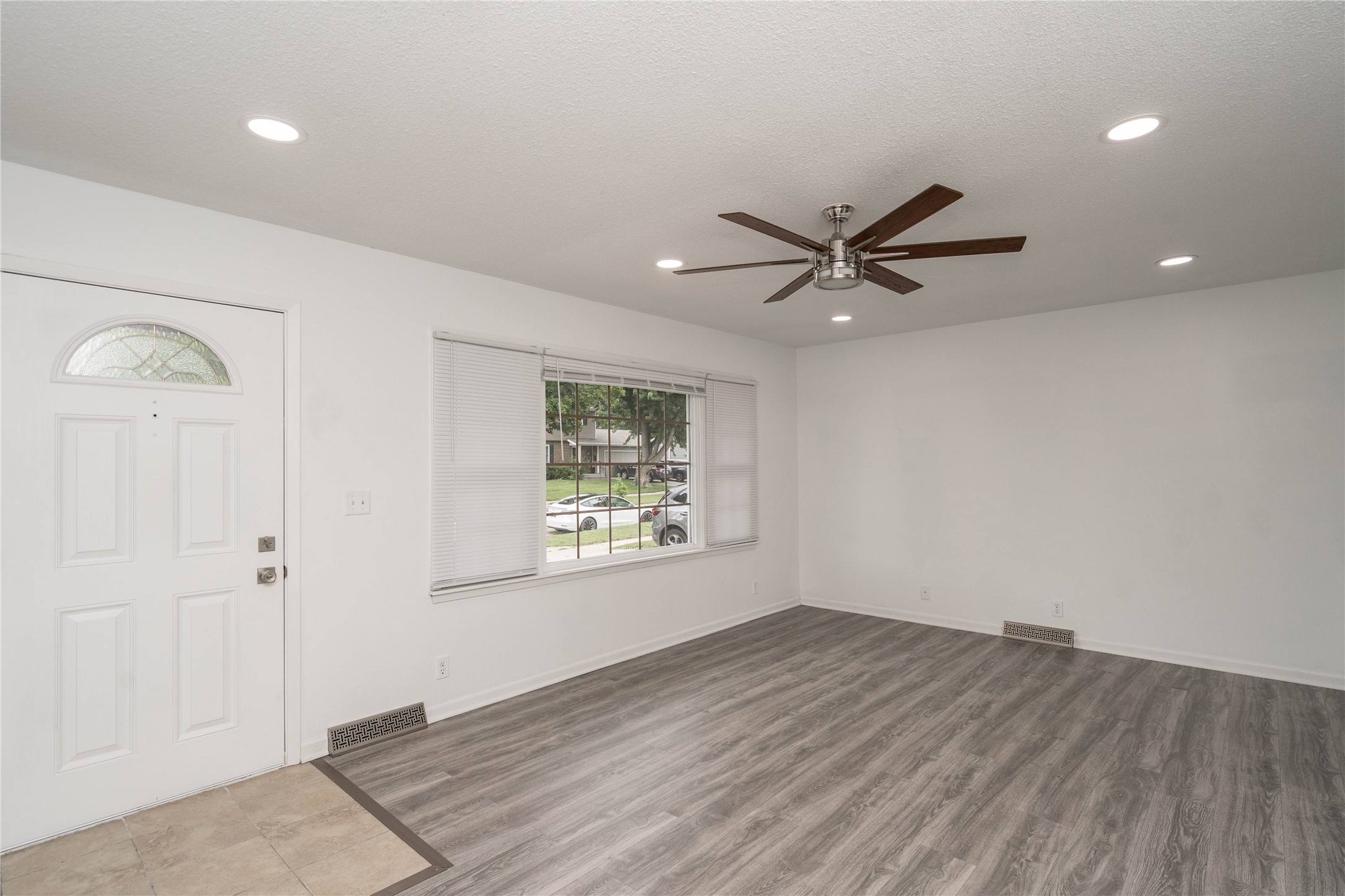 825 Se 4th Street Property Photo 8
