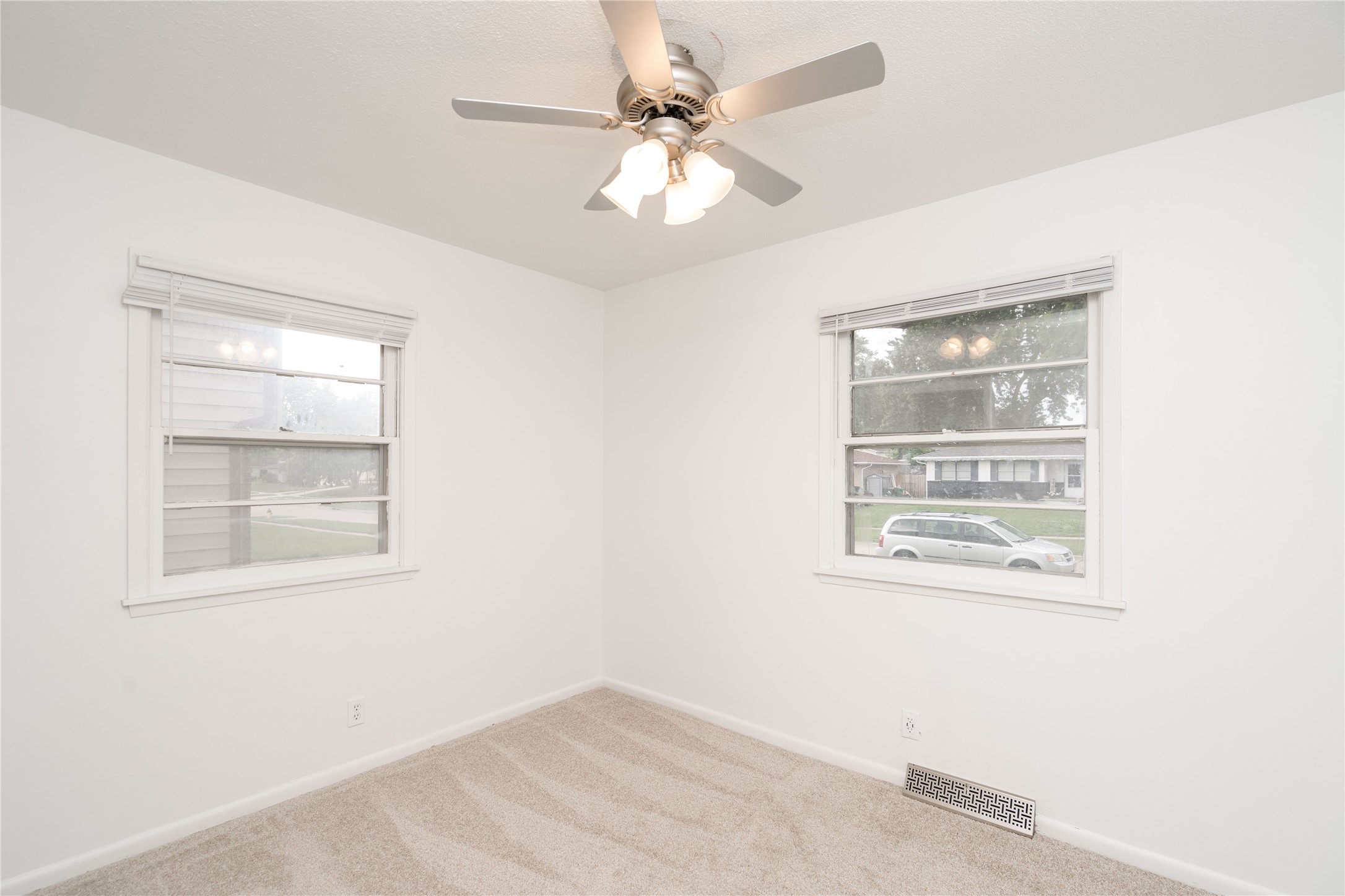 825 Se 4th Street Property Photo 10