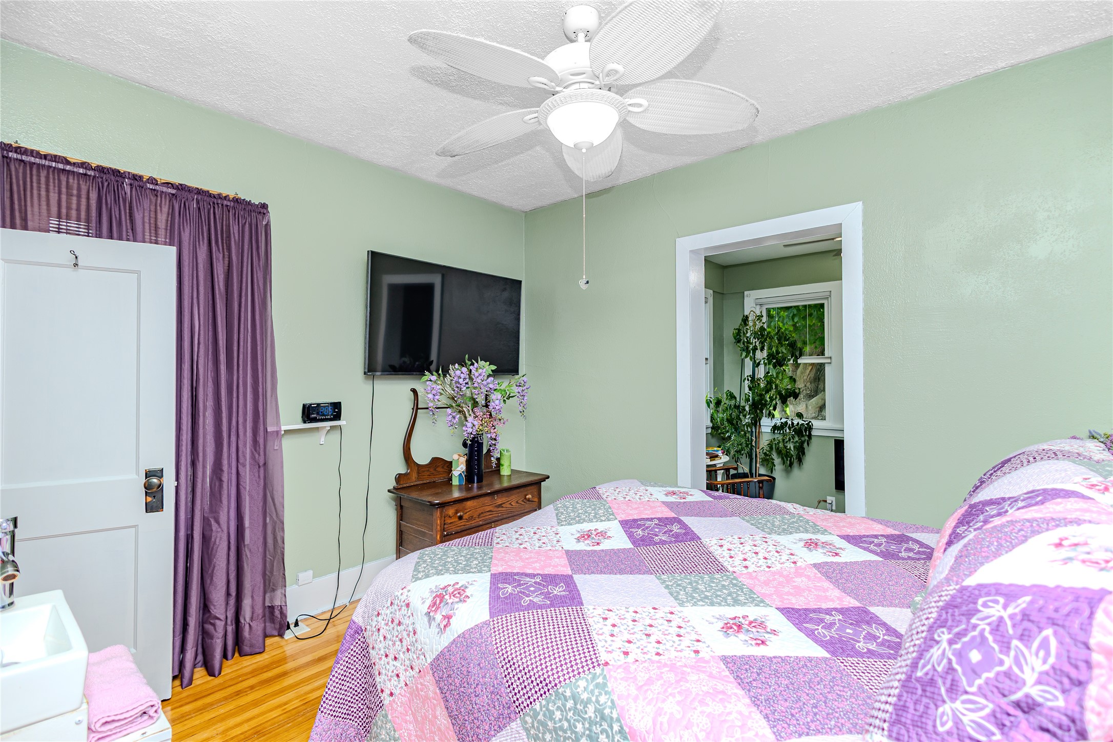 304 S Olive St None Property Photo 9