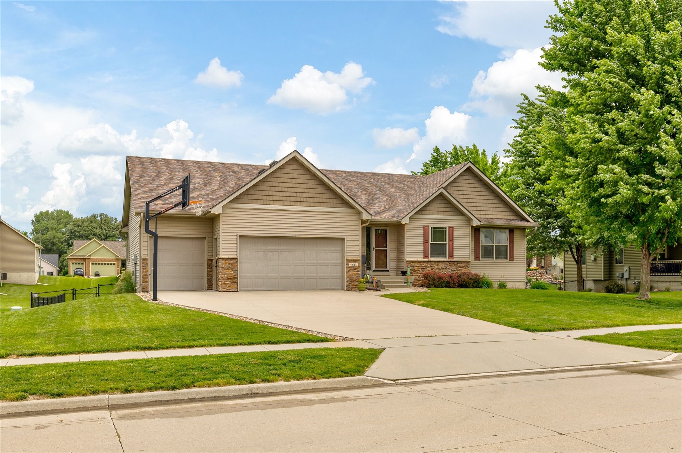 7343 Dusk Drive Property Photo 1