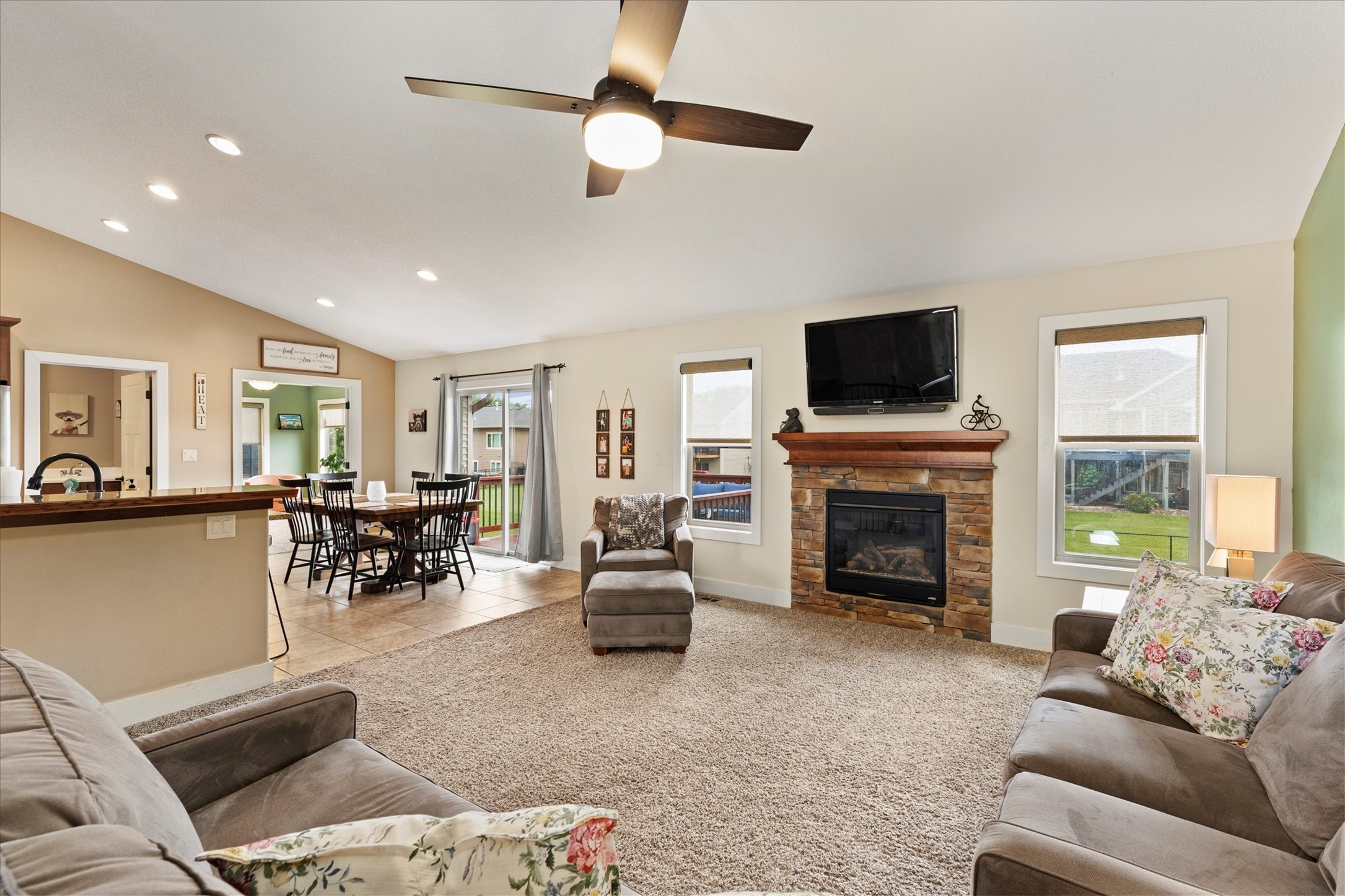 7343 Dusk Drive Property Photo 3