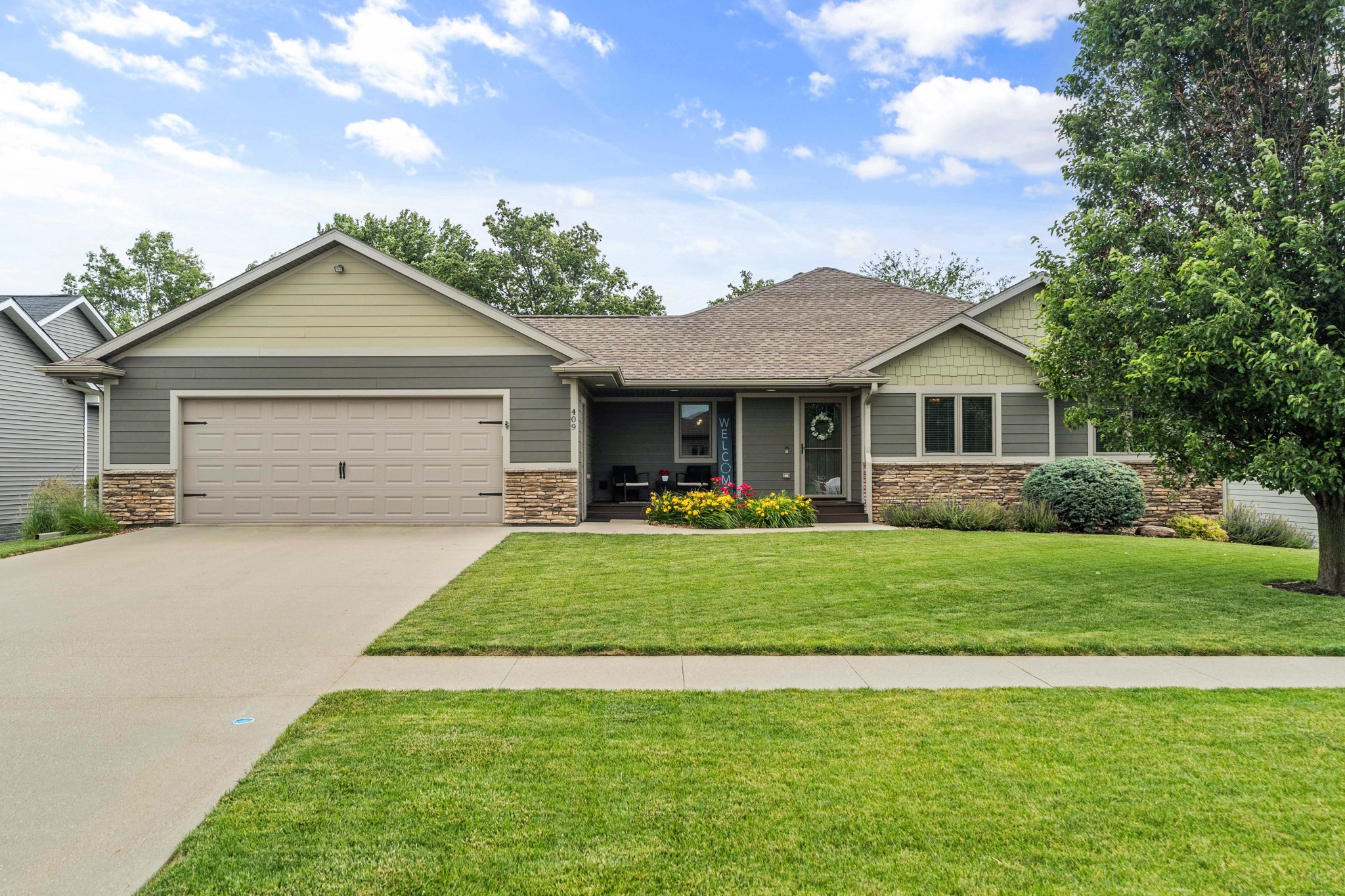 409 Big Bluestem Drive Property Photo 1
