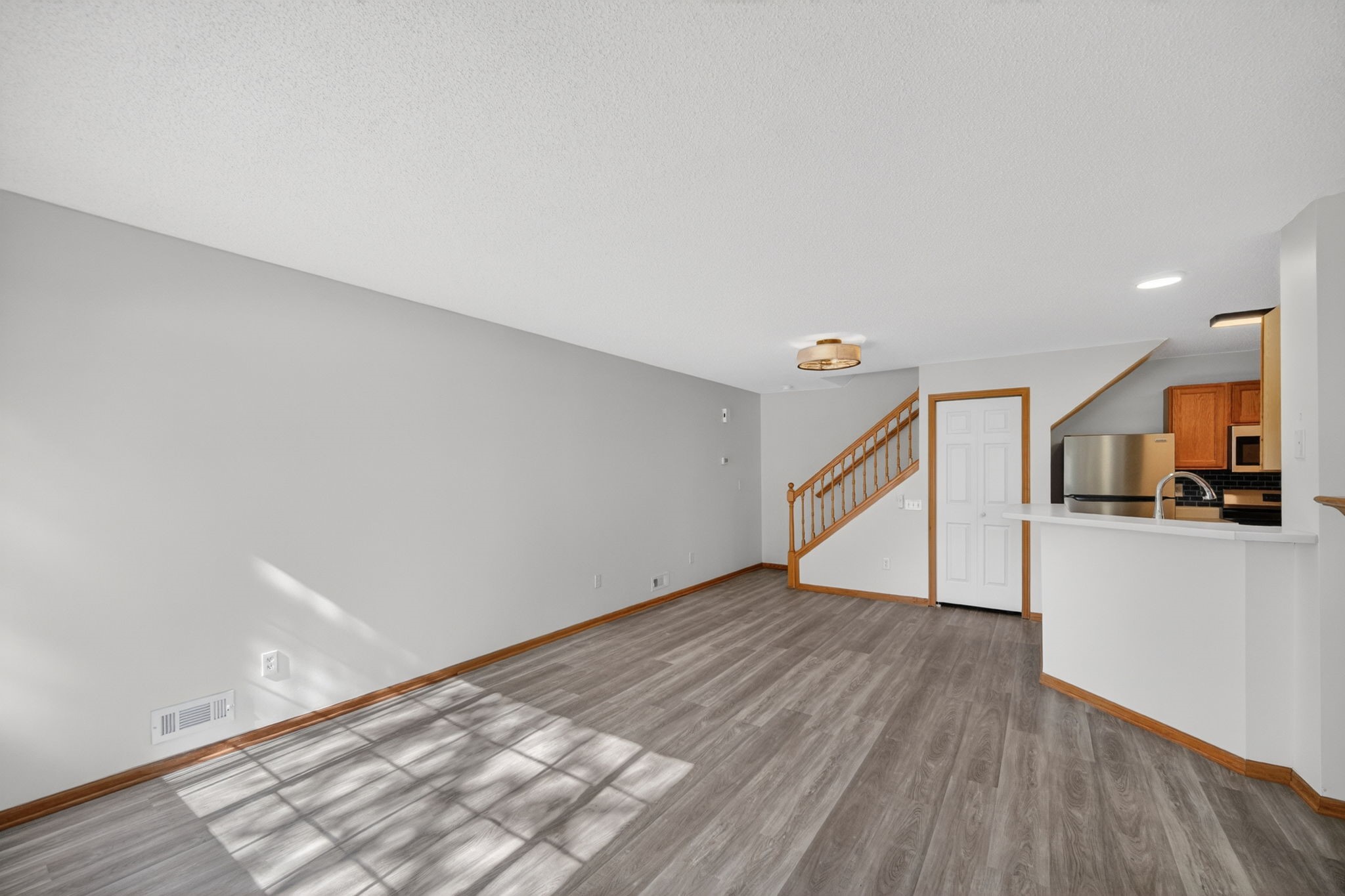 150 S Prairie View Drive 1102 Property Photo 4