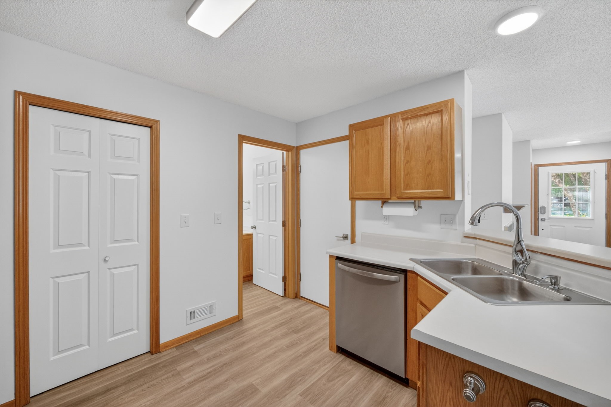 150 S Prairie View Drive 1102 Property Photo 11