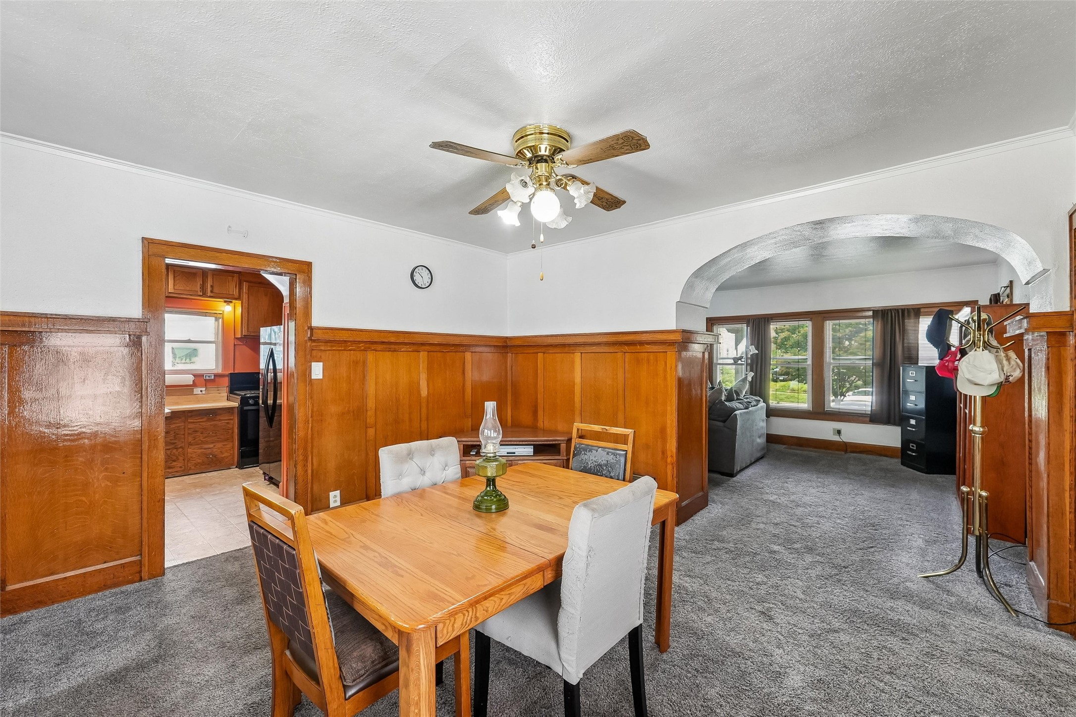 1607 E Walnut Street Property Photo 6