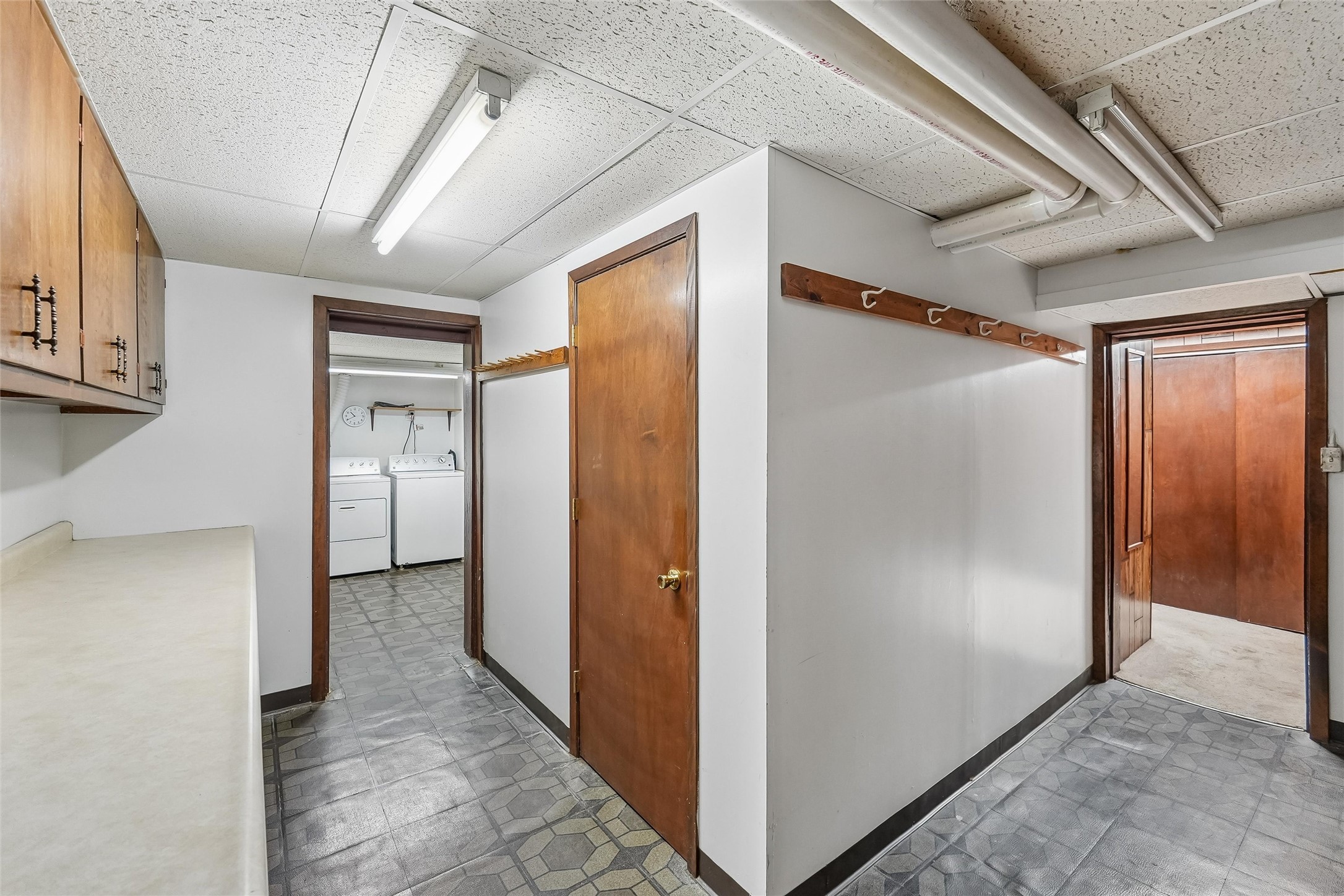 1607 E Walnut Street Property Photo 20