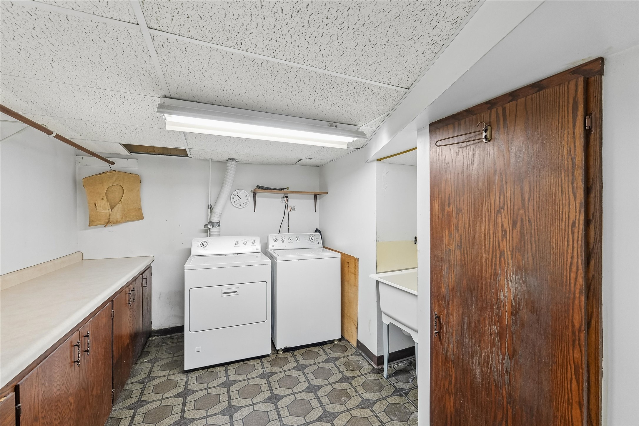 1607 E Walnut Street Property Photo 21
