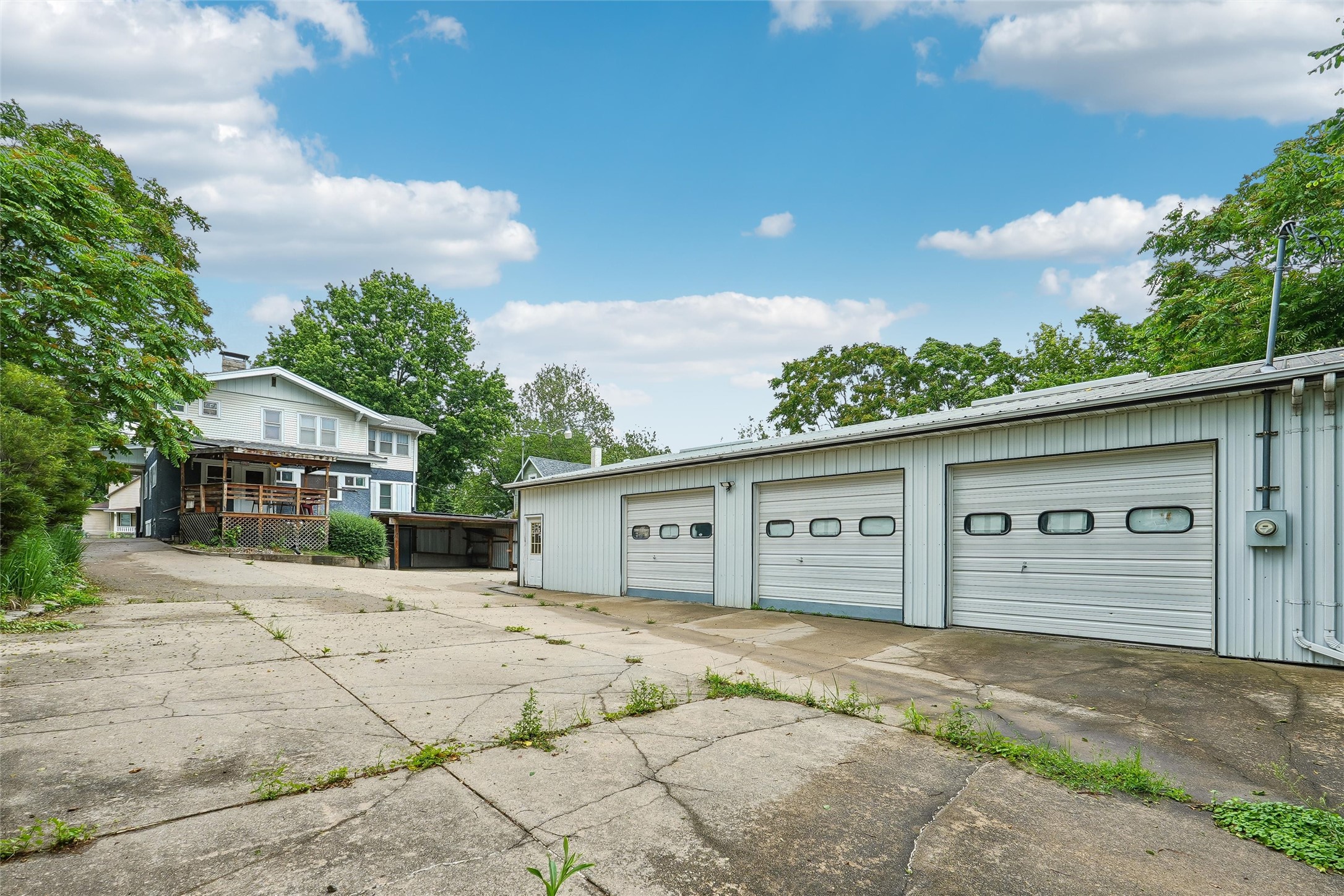 1607 E Walnut Street Property Photo 24
