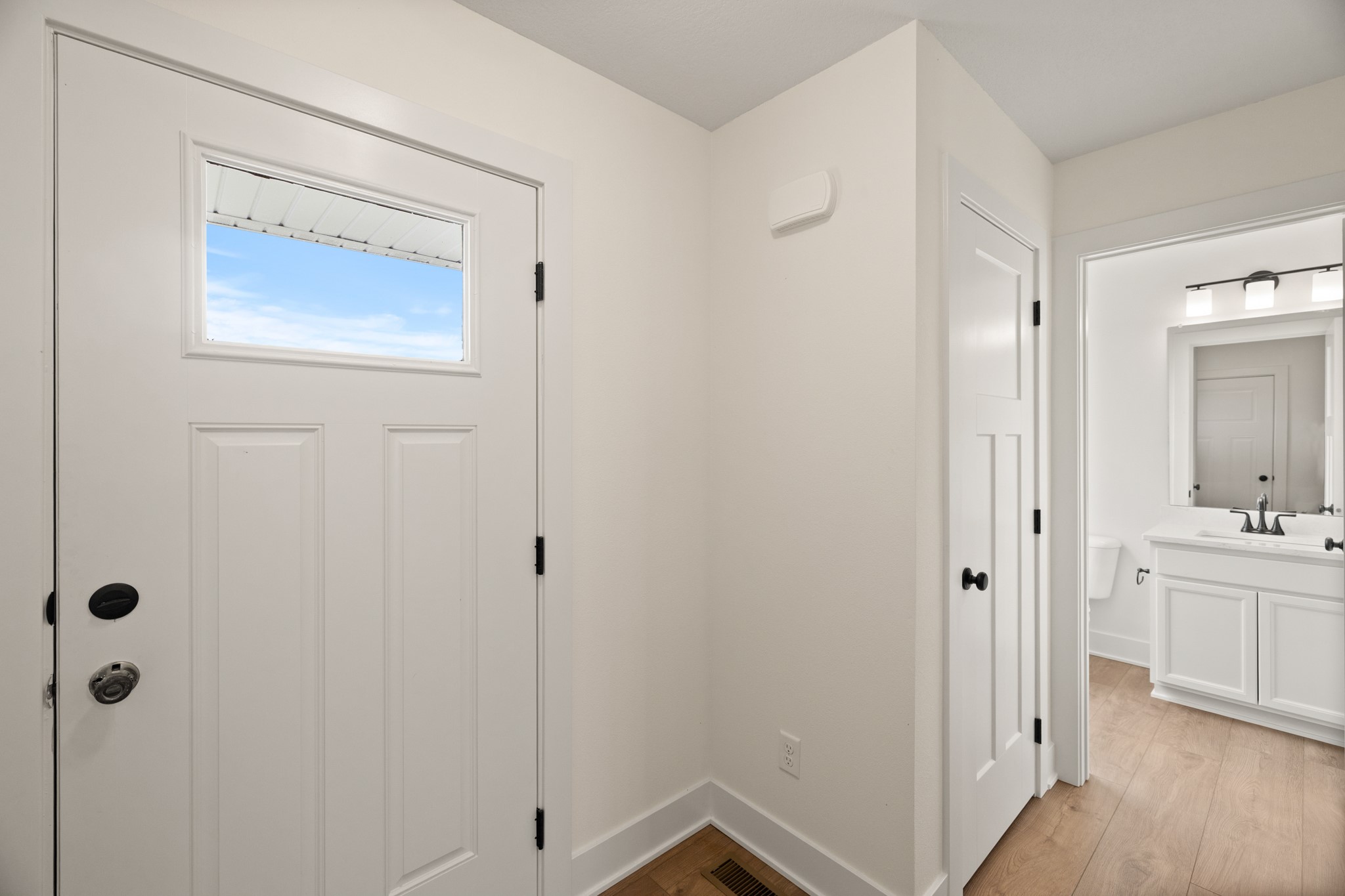 1470 Cedar Street Property Photo 4