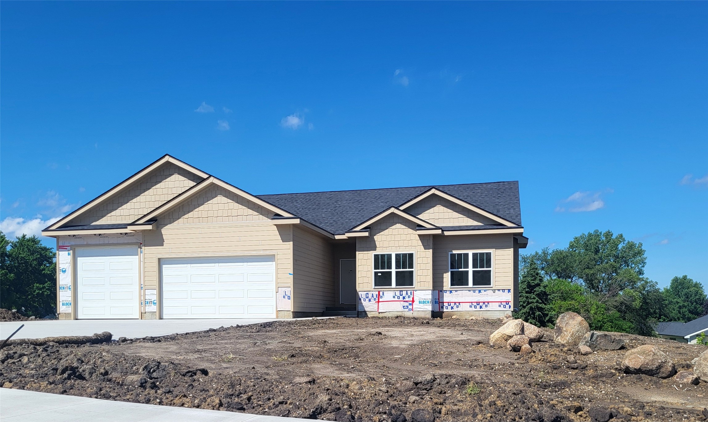 197 E Bridge Circle Property Photo 2