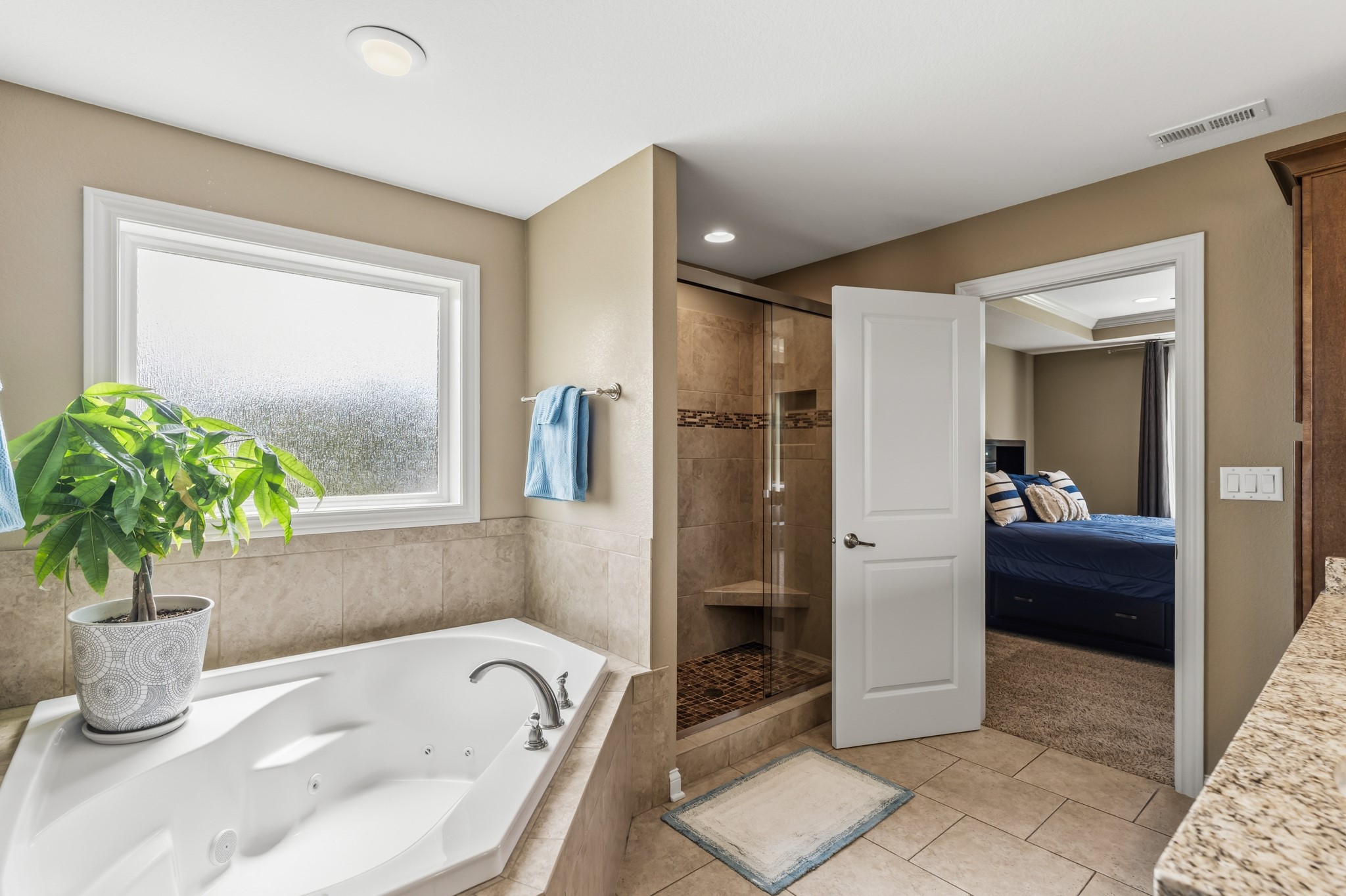 1103 Ne Frisk Drive Property Photo 17