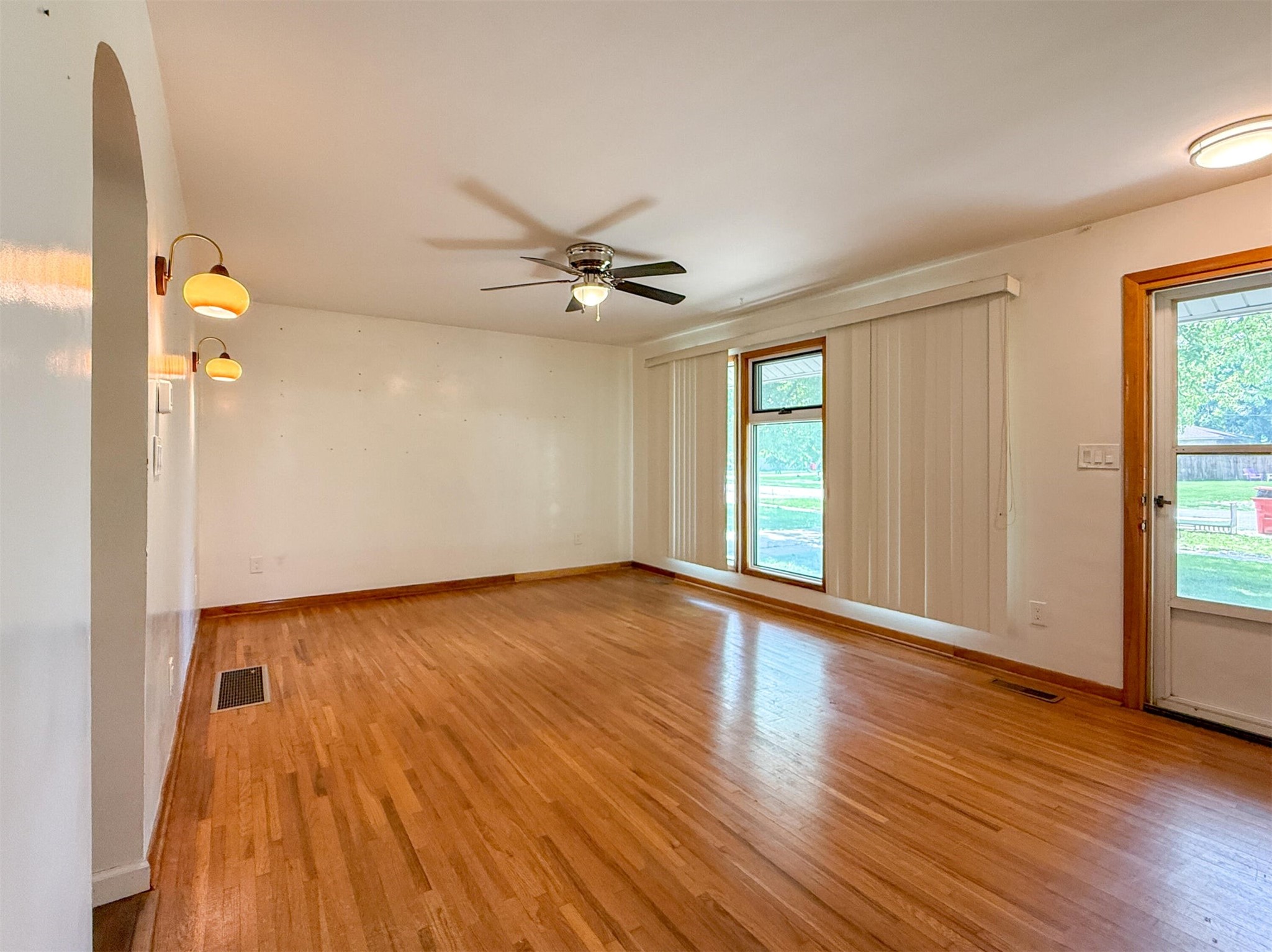 249 Sw 3rd Street Property Photo 4