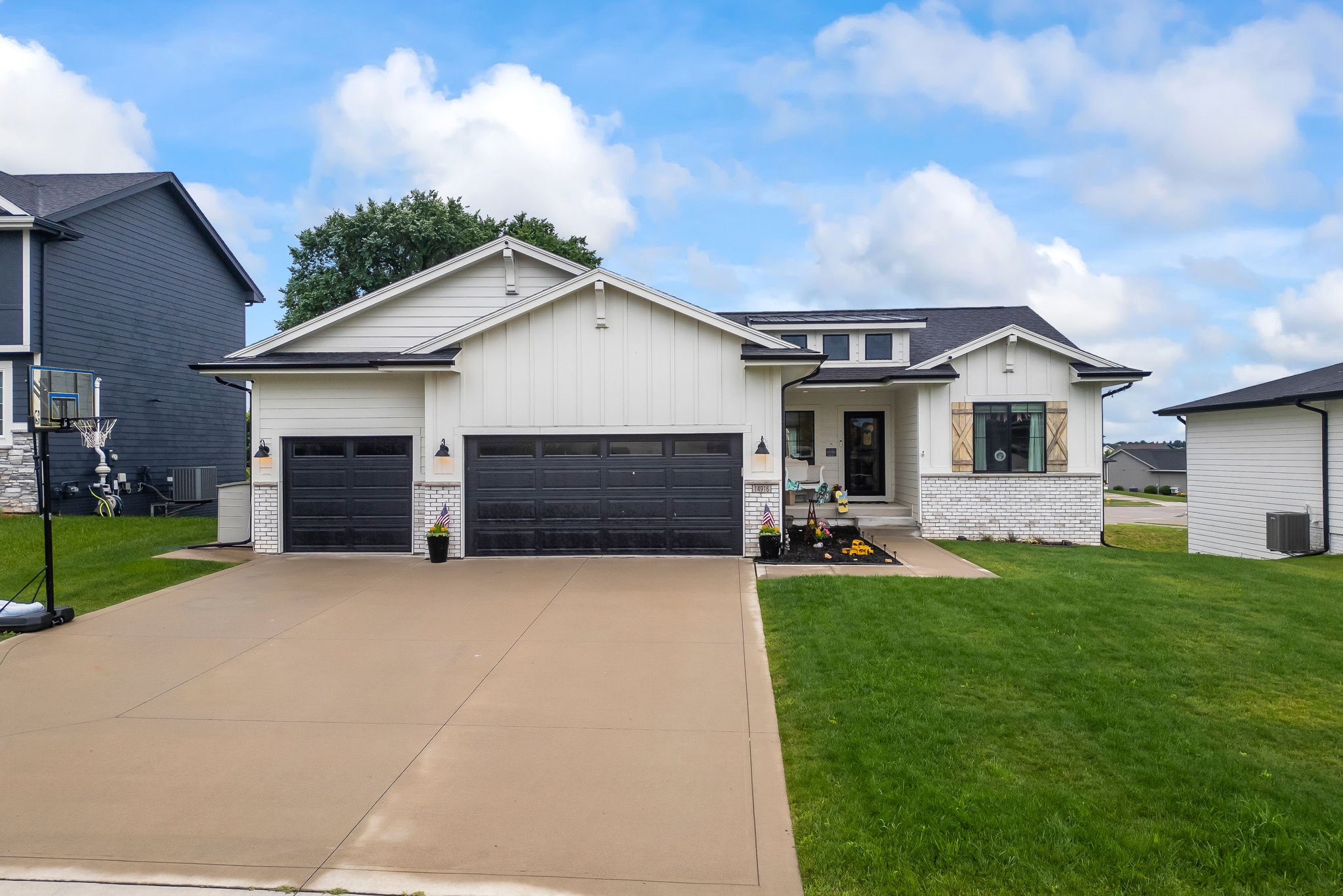 14916 Walnut Meadows Drive Property Photo 1
