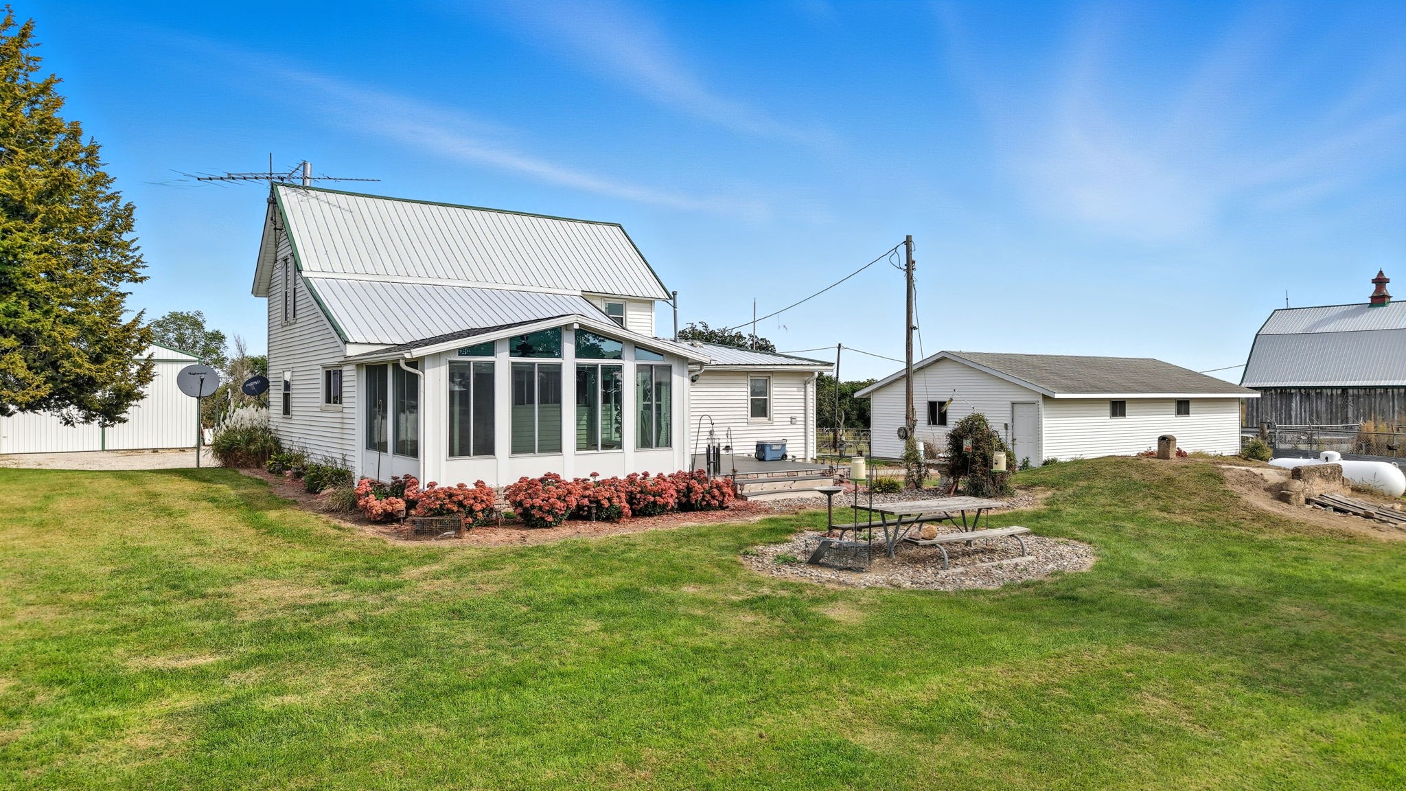 2040 A Stuart Road Property Photo 2