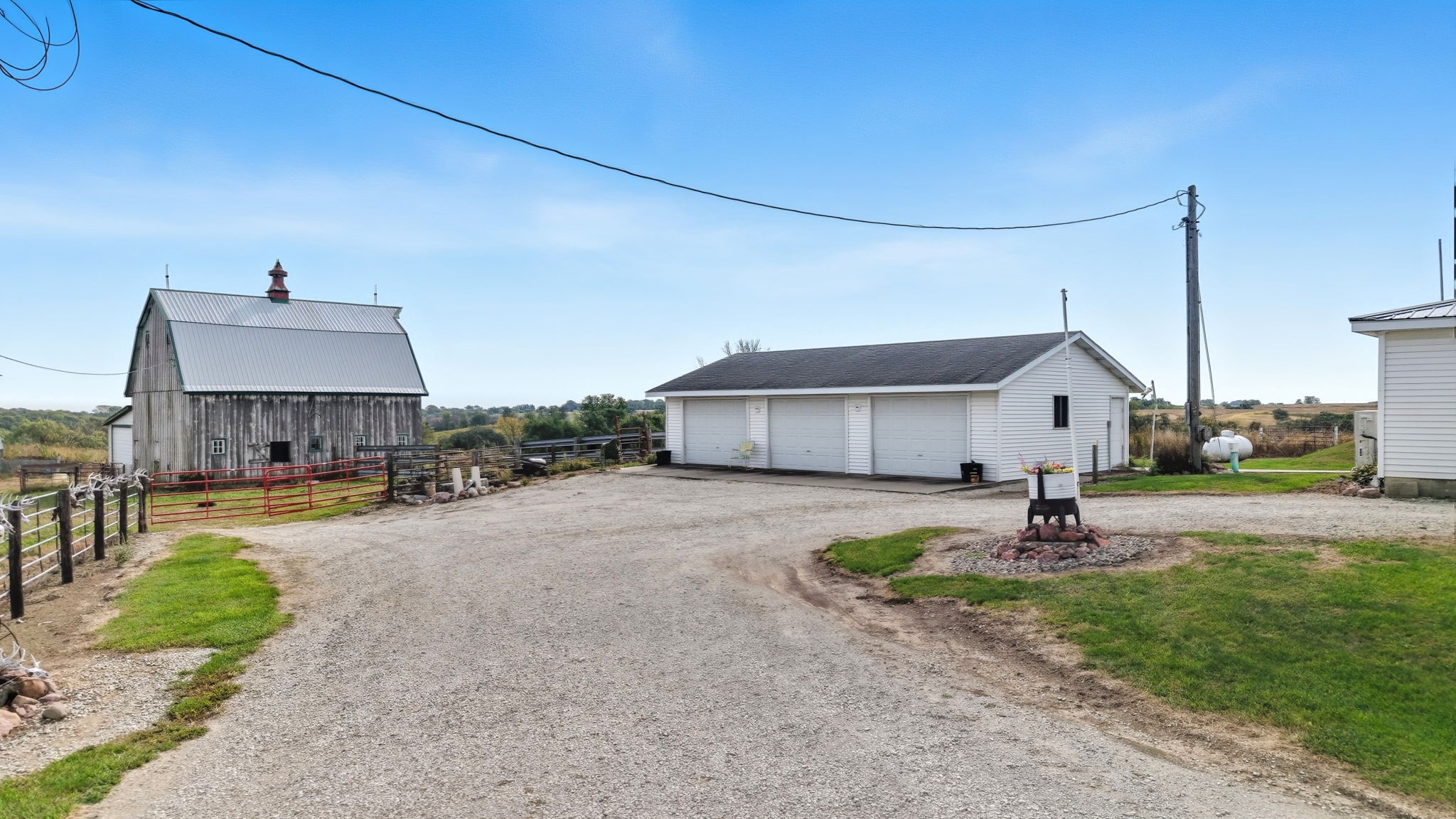 2040 A Stuart Road Property Photo 4