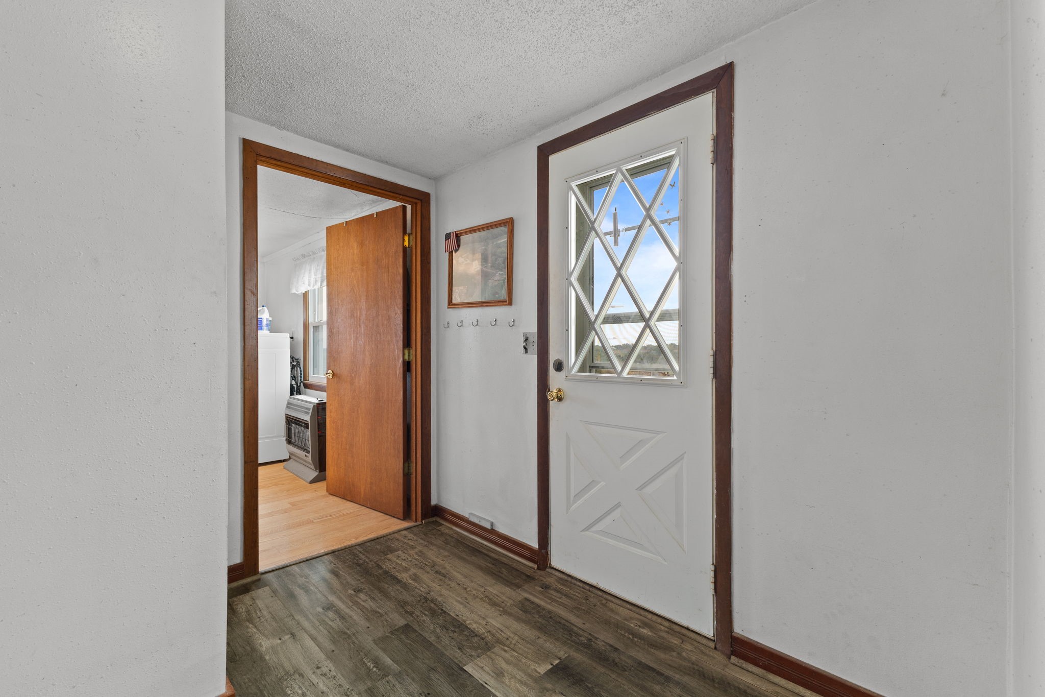 2040 A Stuart Road Property Photo 7