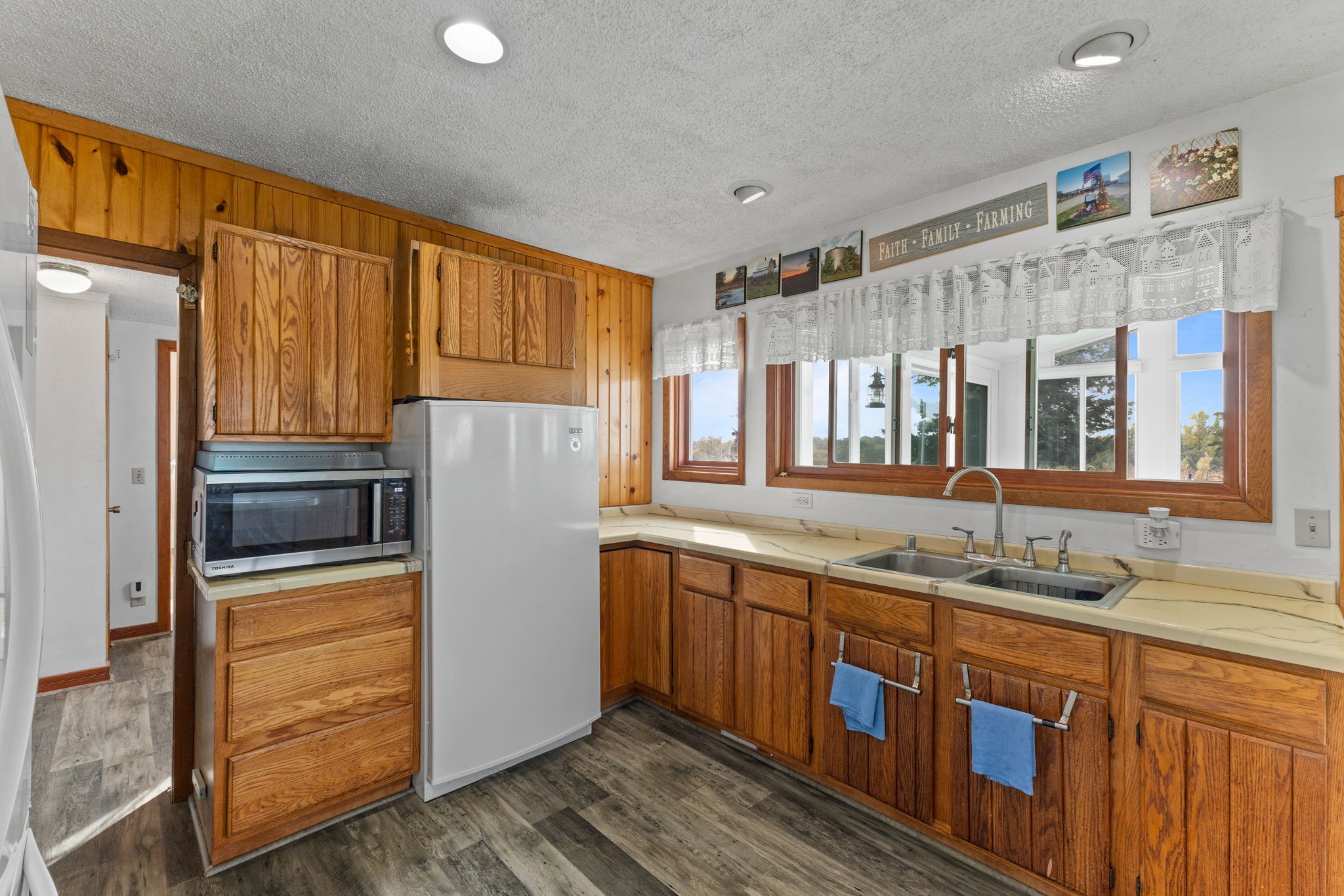 2040 A Stuart Road Property Photo 13