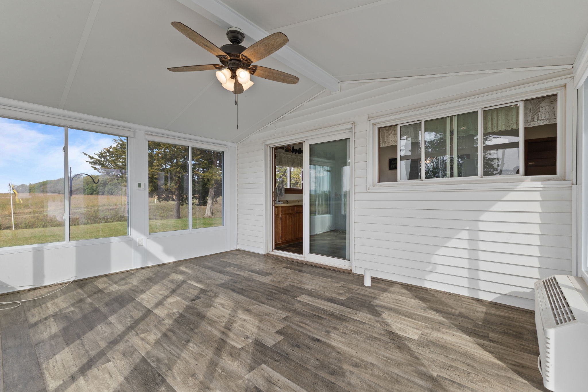 2040 A Stuart Road Property Photo 18