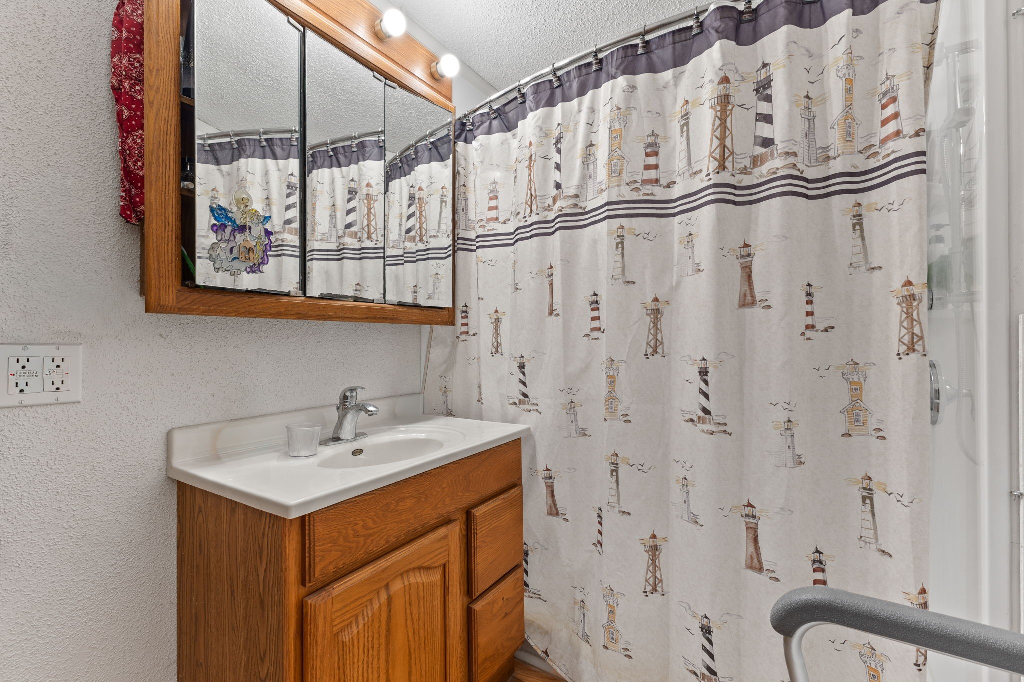 2040 A Stuart Road Property Photo 26