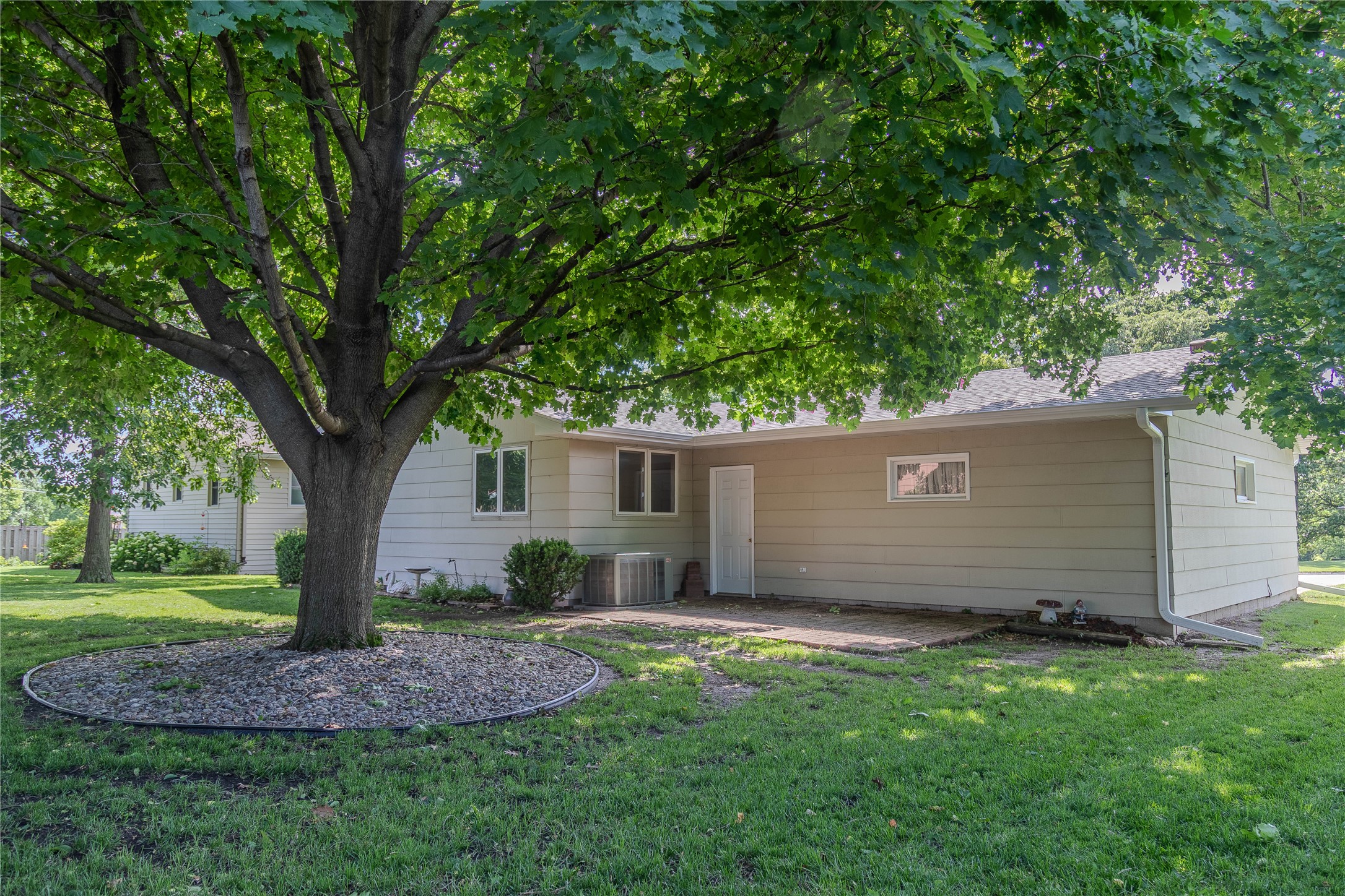 607 River Hills Drive Property Photo 4