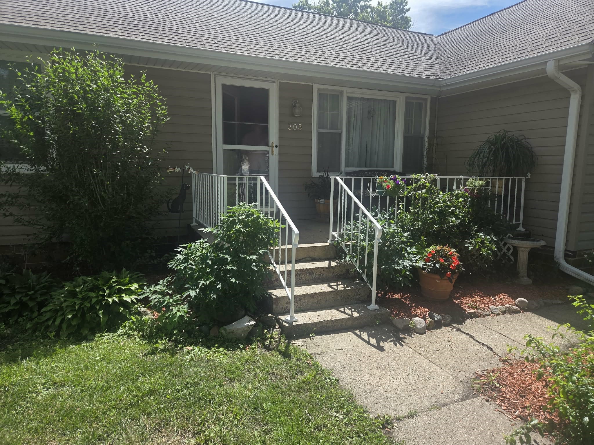 303 14th Street Property Photo 2