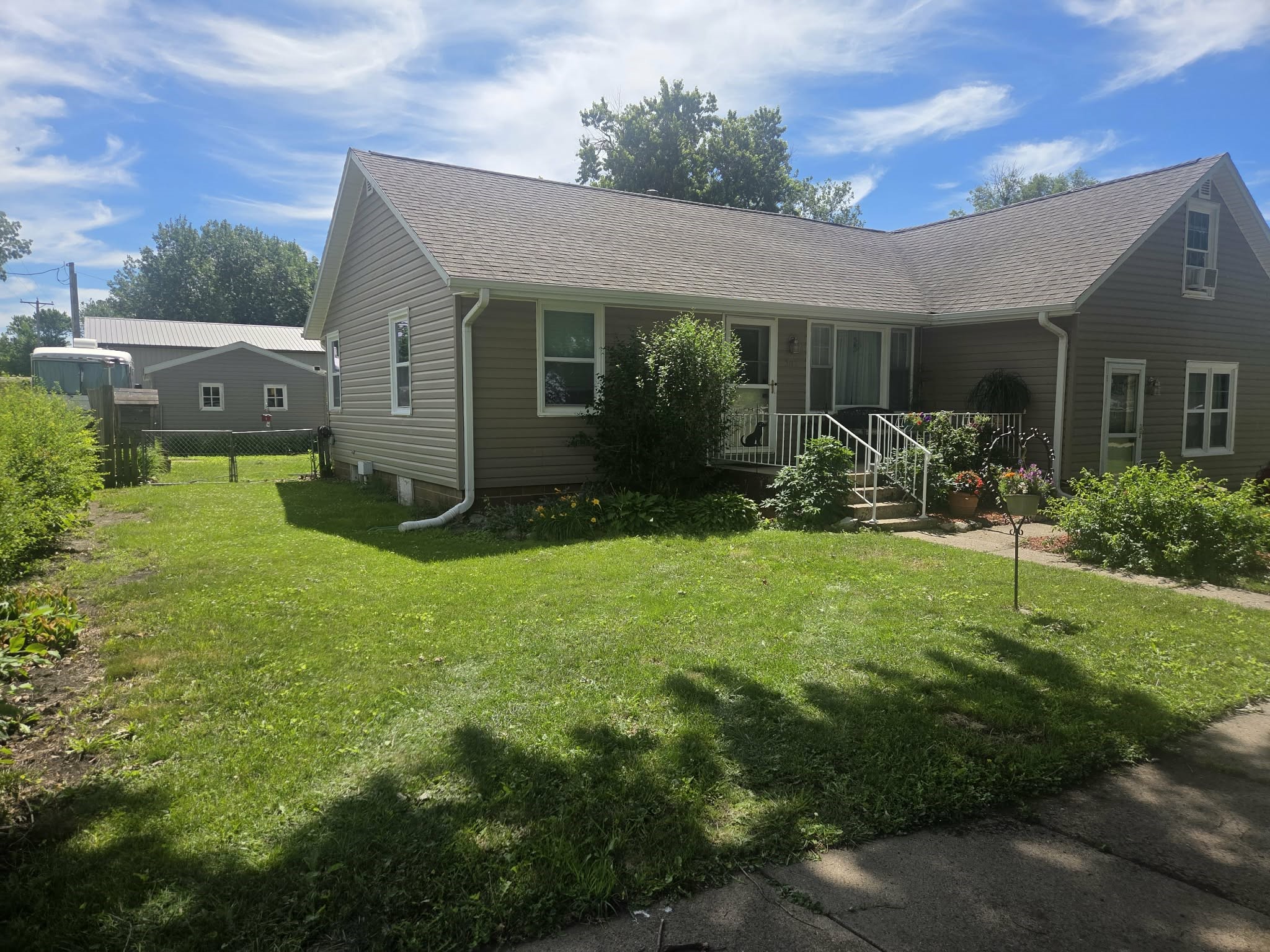 303 14th Street Property Photo 3